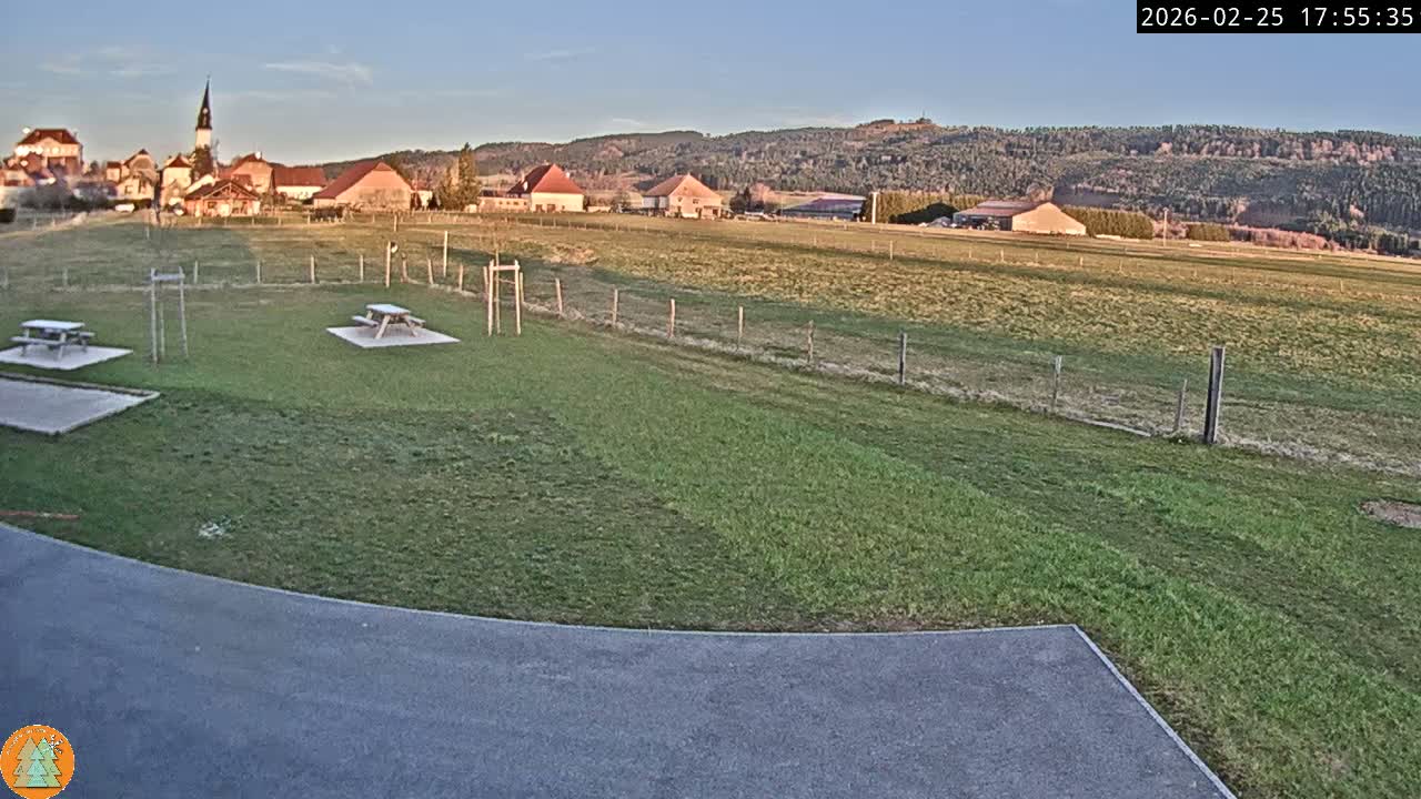 Arc-sous-Cicon Village Live Cam - Pontarlier, Doubs, Bourgogne-Franche-Comte, France