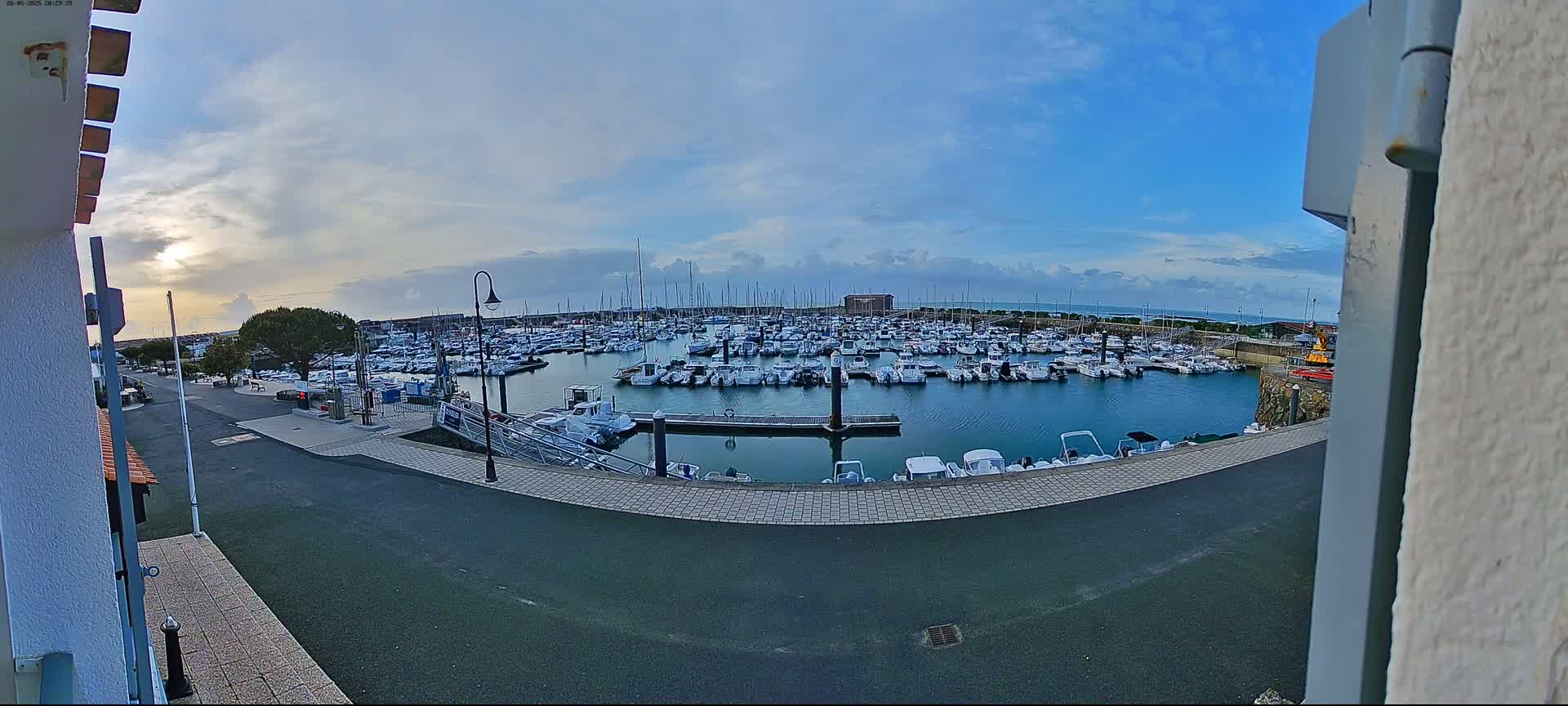 Noirmoutier, L'Herbaudiere Marine Live Cam - Les Sables-d'Olonne, Vendee, Pays de la Loire, France