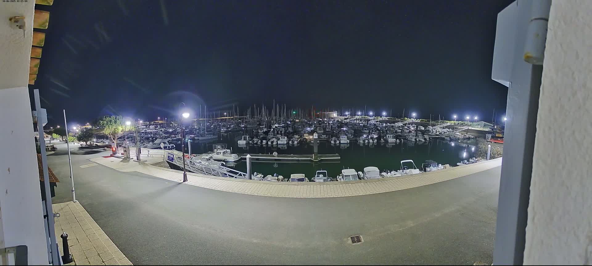 Noirmoutier, L'Herbaudiere Marine Live Cam - Les Sables-d'Olonne, Vendee, Pays de la Loire, France