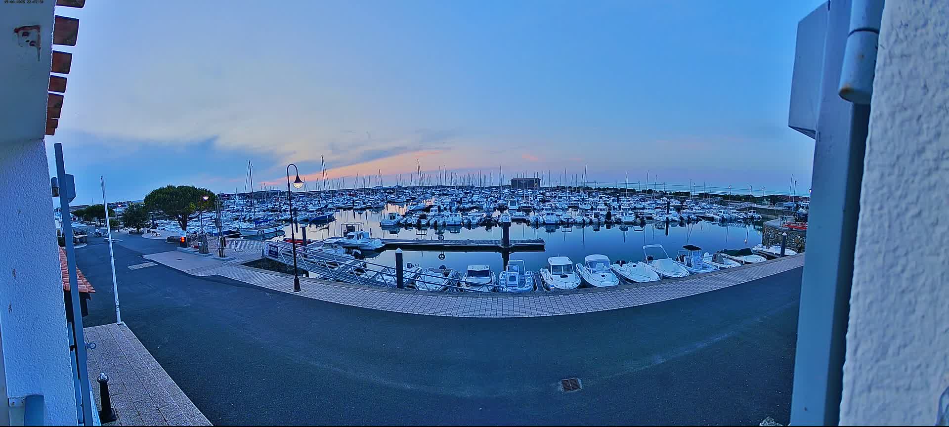 Noirmoutier, L'Herbaudiere Marine Live Cam - Les Sables-d'Olonne, Vendee, Pays de la Loire, France