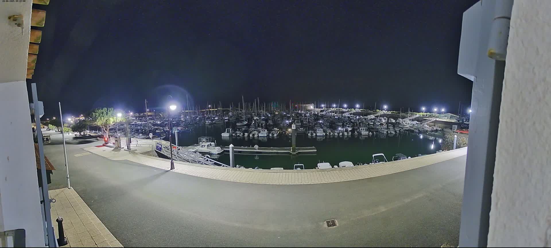 Noirmoutier, L'Herbaudiere Marine Live Cam - Les Sables-d'Olonne, Vendee, Pays de la Loire, France