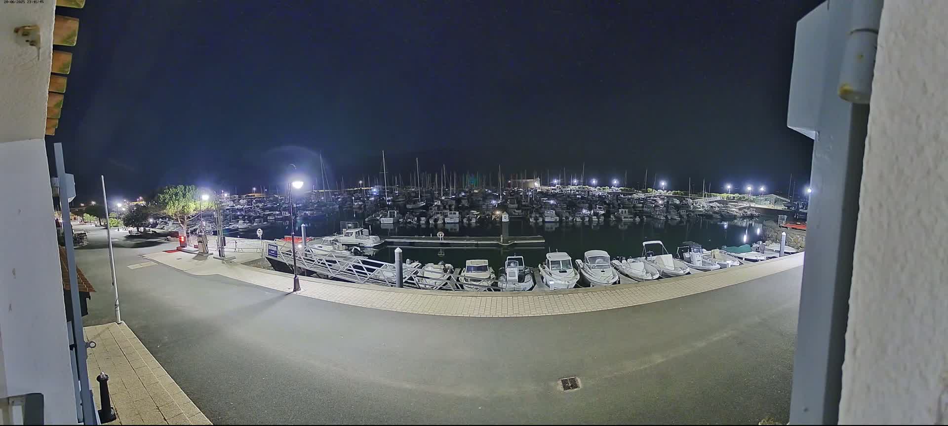 Noirmoutier, L'Herbaudiere Marine Live Cam - Les Sables-d'Olonne, Vendee, Pays de la Loire, France