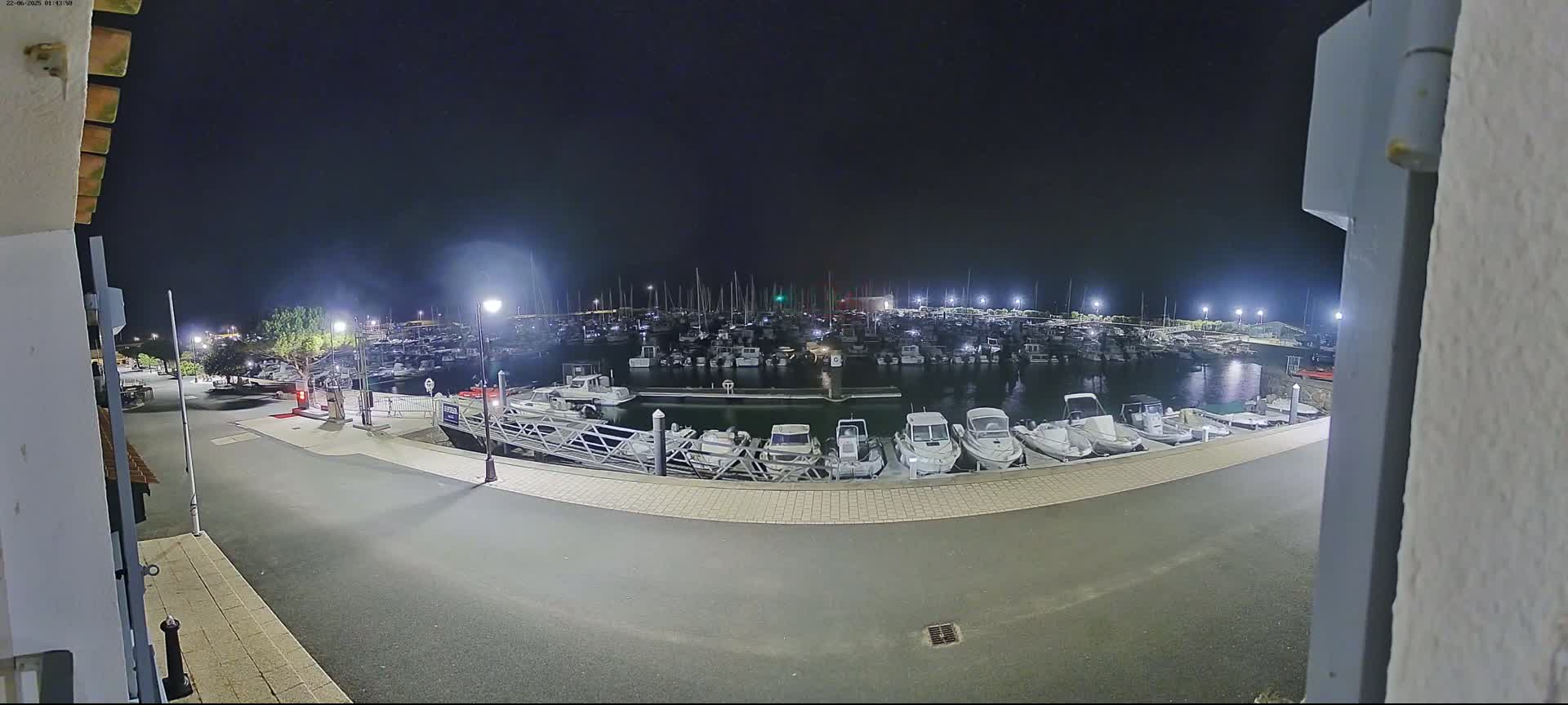 Noirmoutier, L'Herbaudiere Marine Live Cam - Les Sables-d'Olonne, Vendee, Pays de la Loire, France