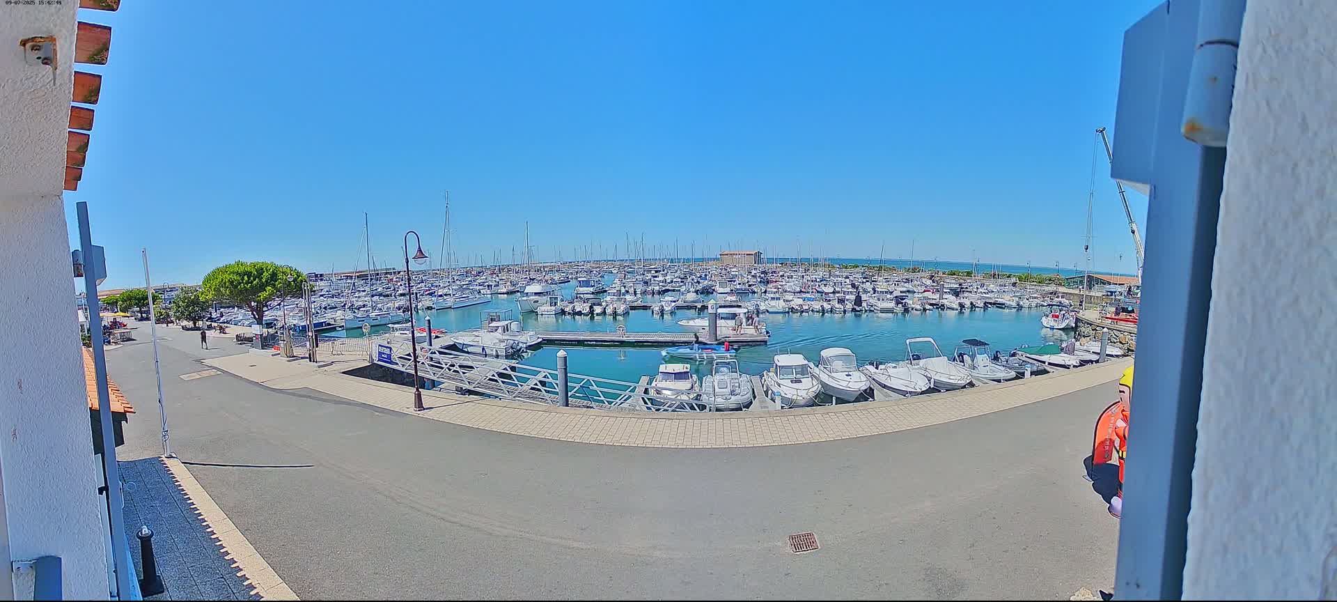 Noirmoutier, L'Herbaudiere Marine Live Cam - Les Sables-d'Olonne, Vendee, Pays de la Loire, France