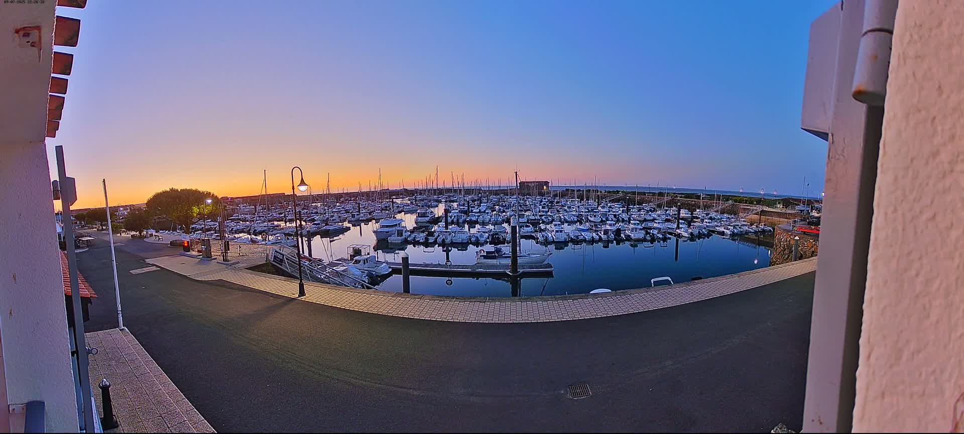 Noirmoutier, L'Herbaudiere Marine Live Cam - Les Sables-d'Olonne, Vendee, Pays de la Loire, France