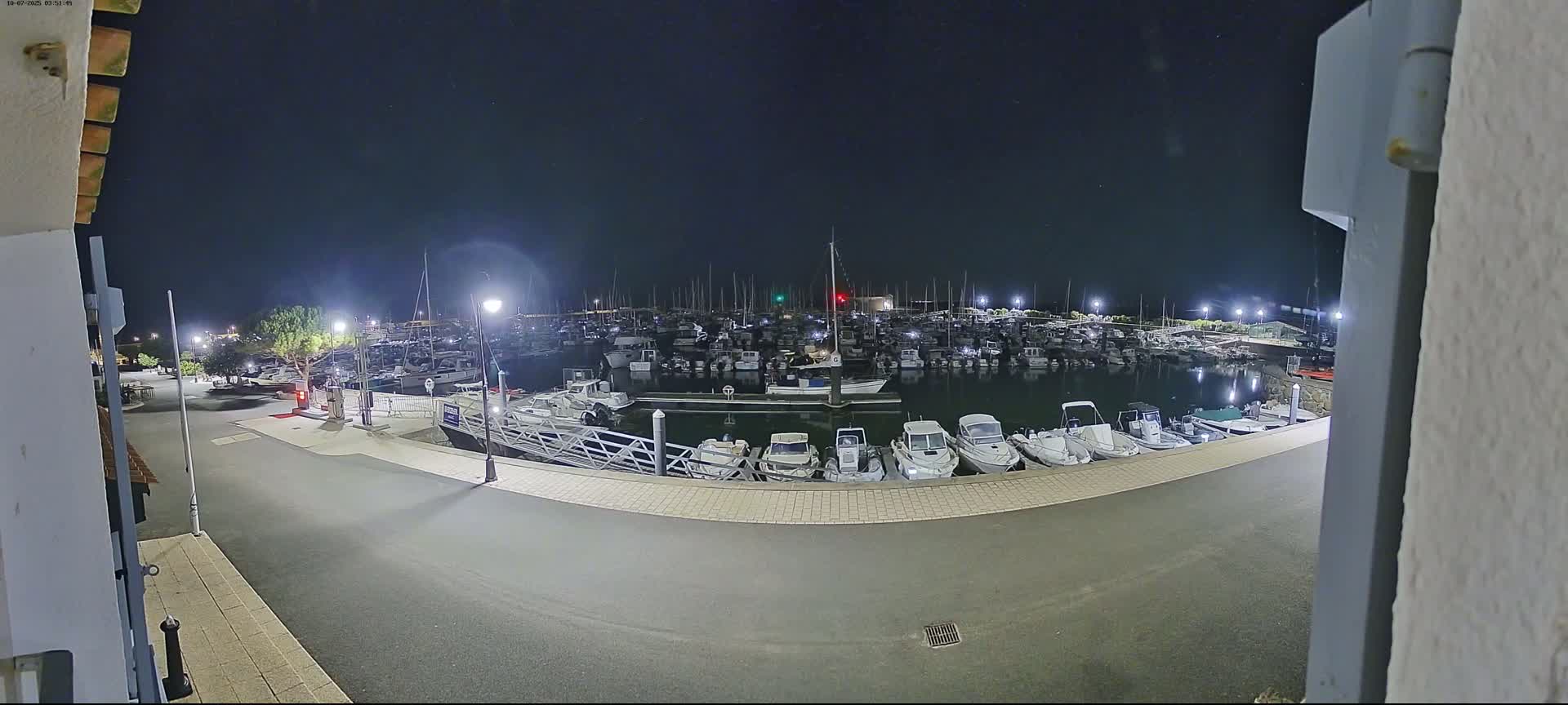 Noirmoutier, L'Herbaudiere Marine Live Cam - Les Sables-d'Olonne, Vendee, Pays de la Loire, France