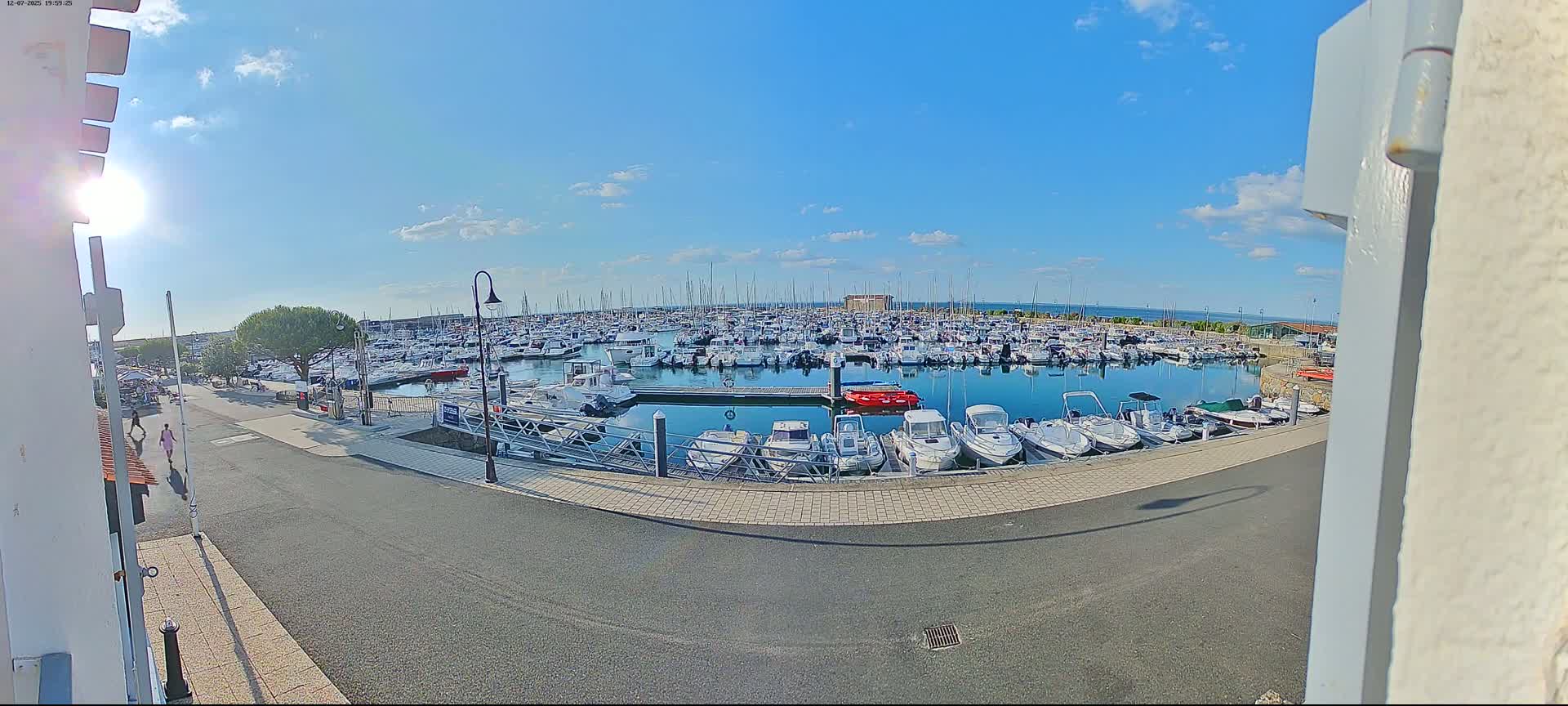 Noirmoutier, L'Herbaudiere Marine Live Cam - Les Sables-d'Olonne, Vendee, Pays de la Loire, France