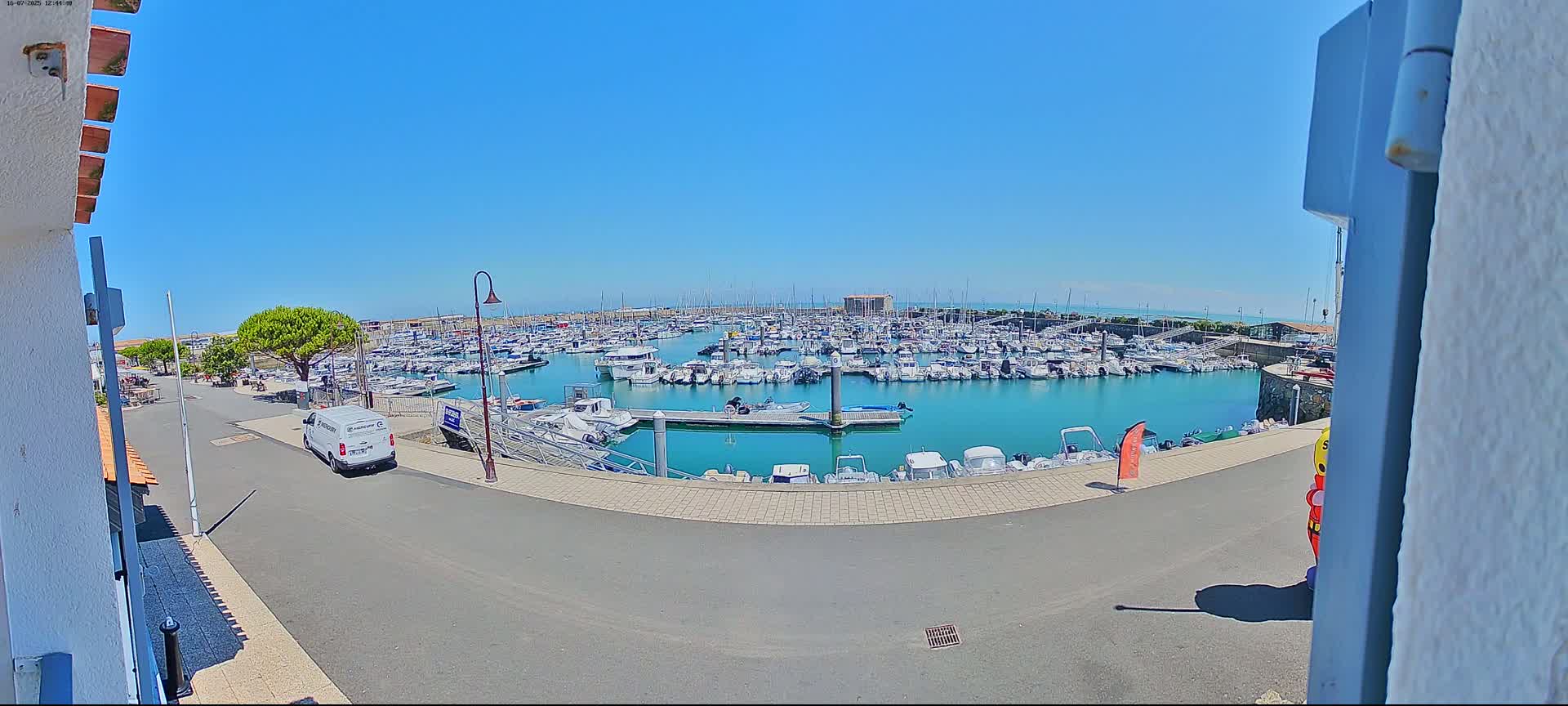 Noirmoutier, L'Herbaudiere Marine Live Cam - Les Sables-d'Olonne, Vendee, Pays de la Loire, France