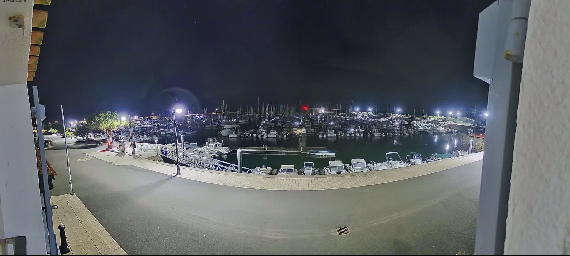Noirmoutier, L'Herbaudiere Marine Live Cam - Les Sables-d'Olonne, Vendee, Pays de la Loire, France