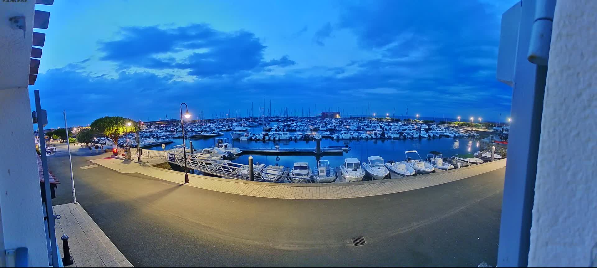 Noirmoutier, L'Herbaudiere Marine Live Cam - Les Sables-d'Olonne, Vendee, Pays de la Loire, France