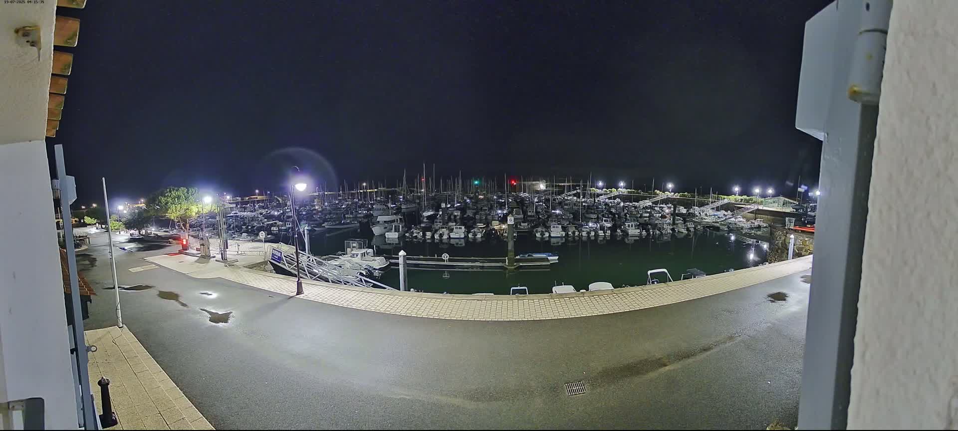 Noirmoutier, L'Herbaudiere Marine Live Cam - Les Sables-d'Olonne, Vendee, Pays de la Loire, France