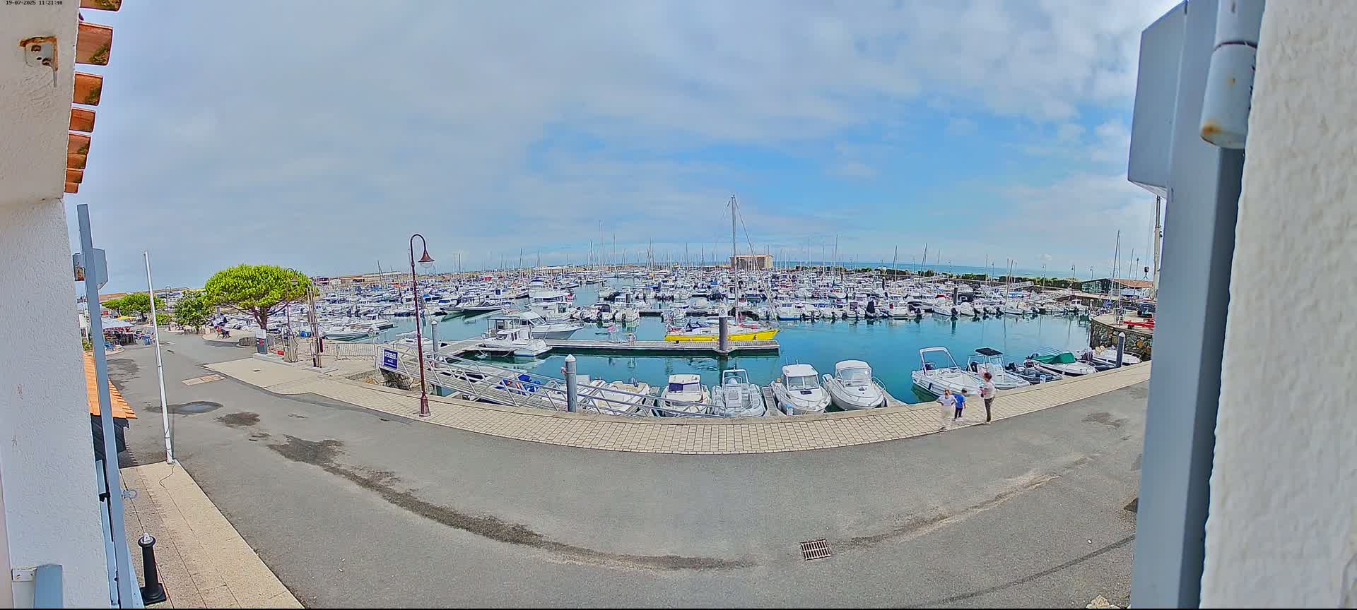 Noirmoutier, L'Herbaudiere Marine Live Cam - Les Sables-d'Olonne, Vendee, Pays de la Loire, France