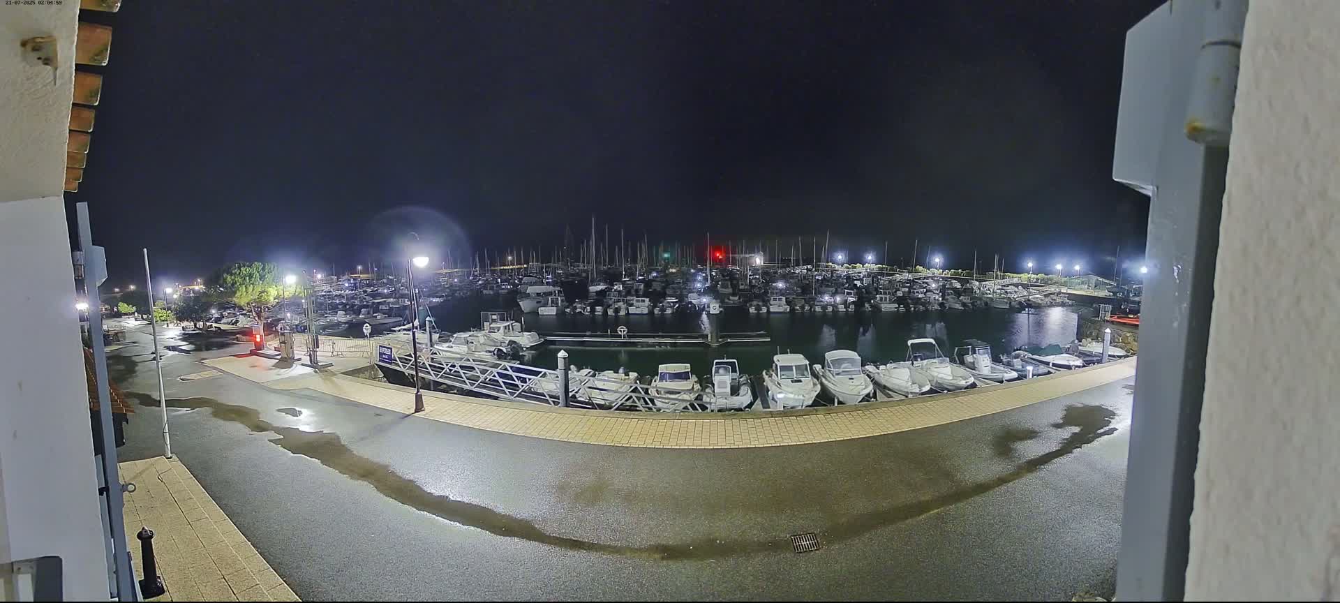 Noirmoutier, L'Herbaudiere Marine Live Cam - Les Sables-d'Olonne, Vendee, Pays de la Loire, France
