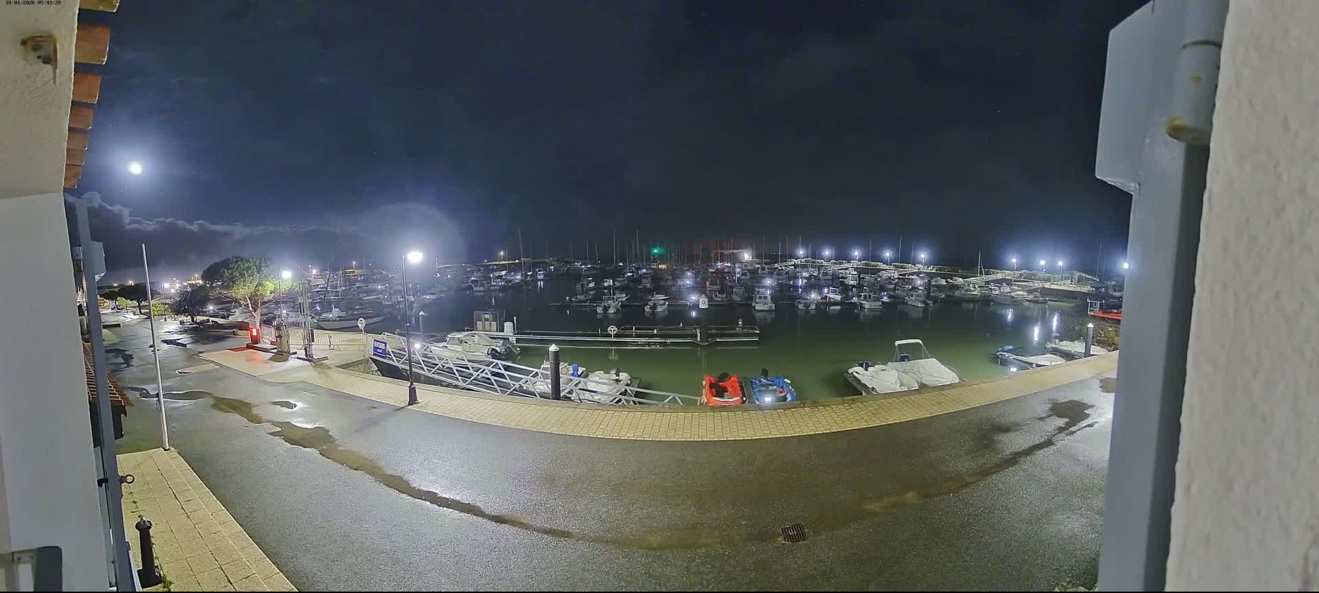 Noirmoutier, L'Herbaudiere Marine Live Cam - Les Sables-d'Olonne, Vendee, Pays de la Loire, France