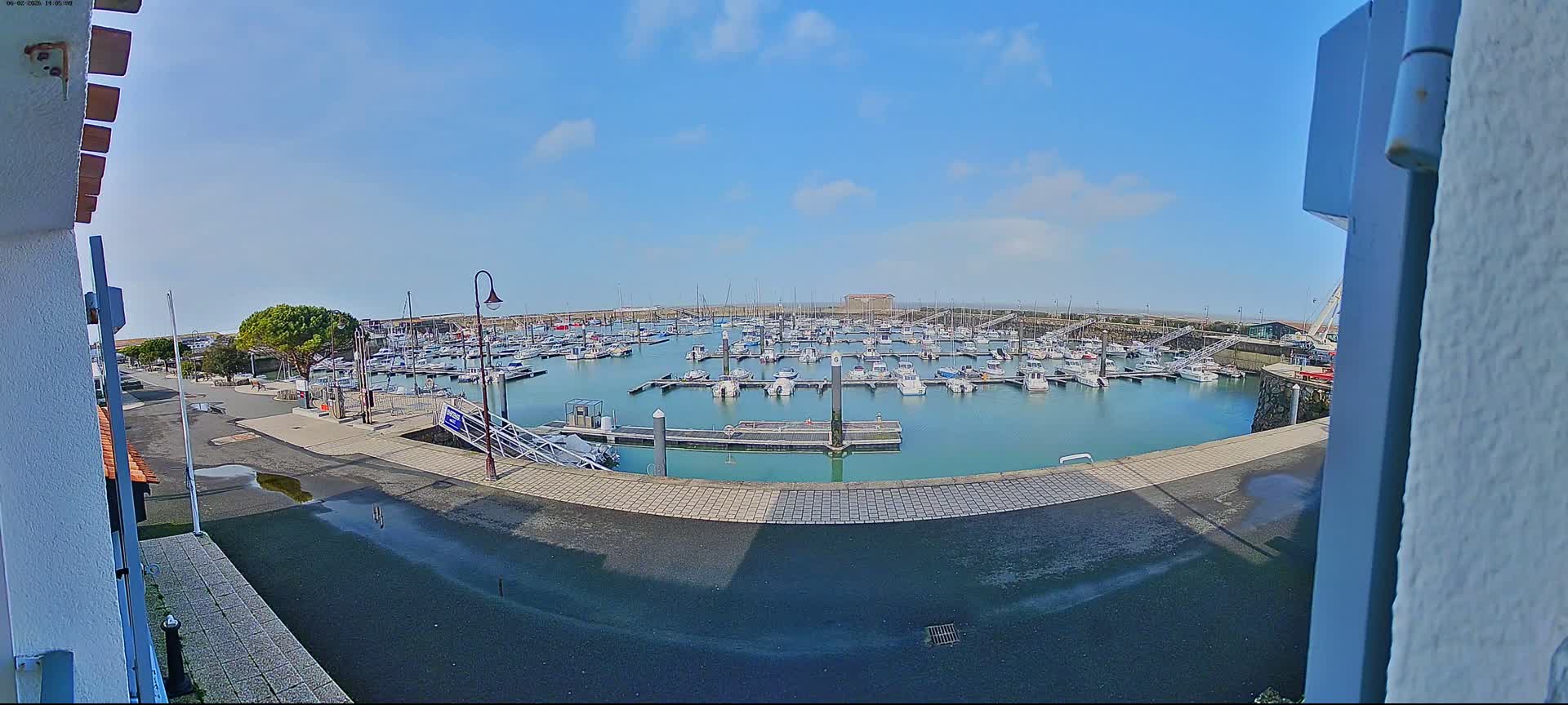 Noirmoutier, L'Herbaudiere Marine Live Cam - Les Sables-d'Olonne, Vendee, Pays de la Loire, France