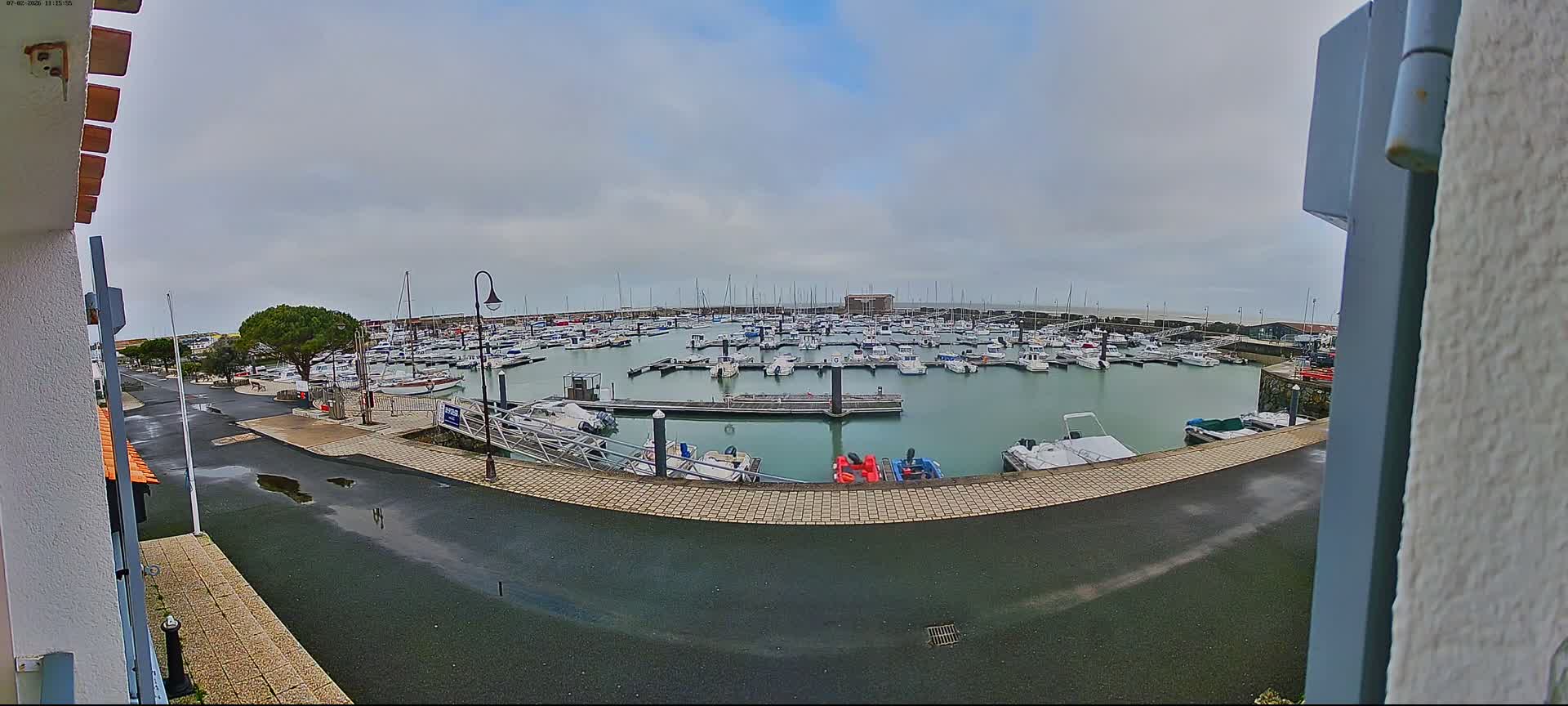 Noirmoutier, L'Herbaudiere Marine Live Cam - Les Sables-d'Olonne, Vendee, Pays de la Loire, France