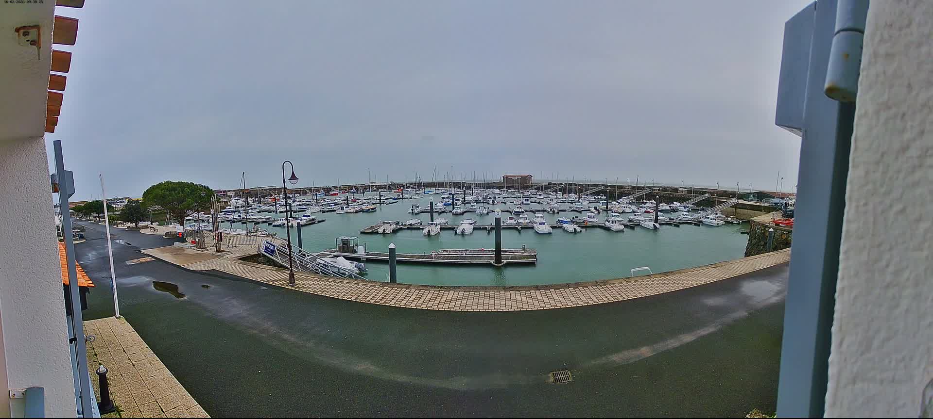 Noirmoutier, L'Herbaudiere Marine Live Cam - Les Sables-d'Olonne, Vendee, Pays de la Loire, France