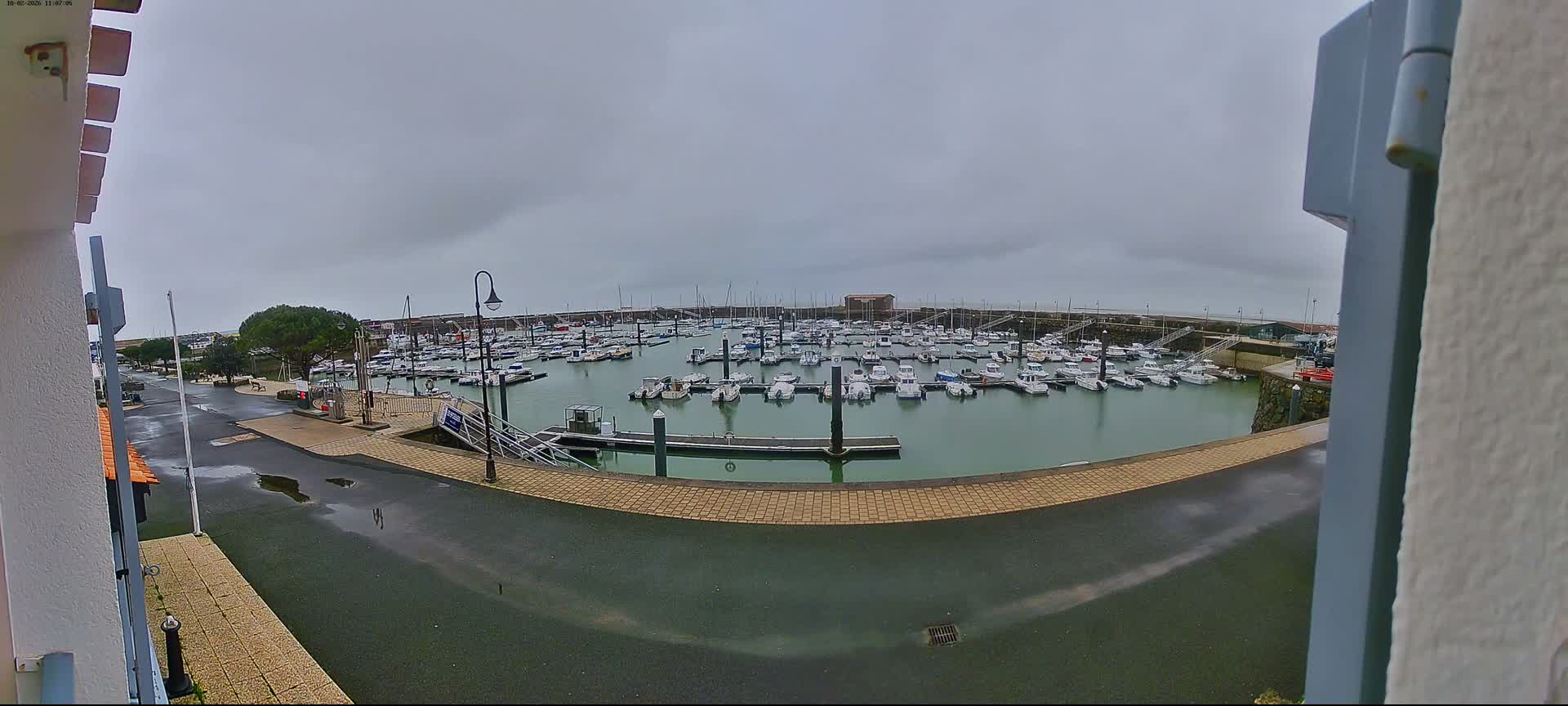 Noirmoutier, L'Herbaudiere Marine Live Cam - Les Sables-d'Olonne, Vendee, Pays de la Loire, France