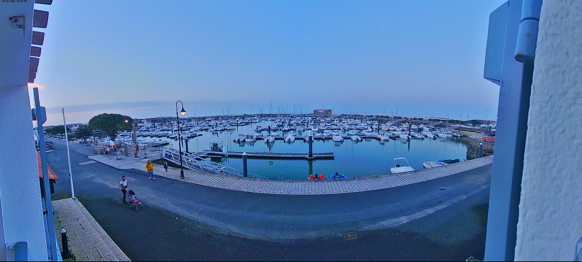 Noirmoutier, L'Herbaudiere Marine Live Cam - Les Sables-d'Olonne, Vendee, Pays de la Loire, France