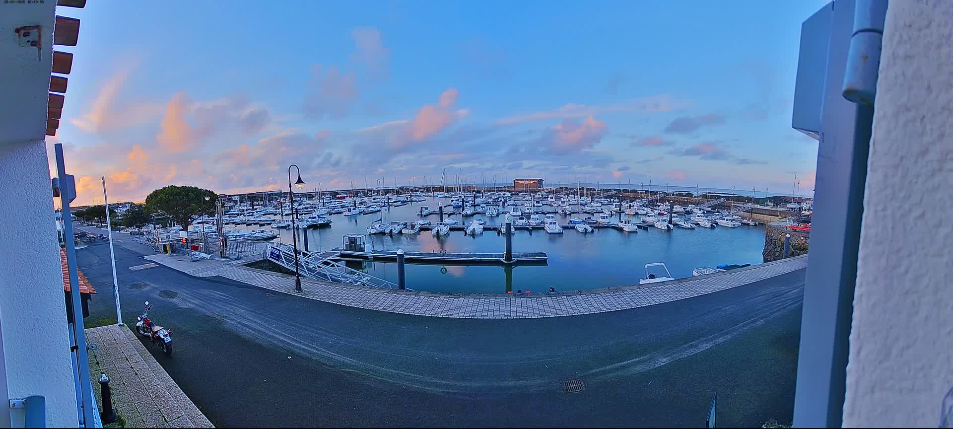 Noirmoutier, L'Herbaudiere Marine Live Cam - Les Sables-d'Olonne, Vendee, Pays de la Loire, France
