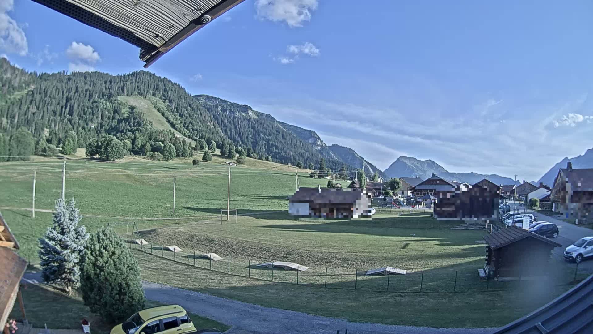 Col de Romme Village Live Cam - Bonneville, Haute-Savoie, Auvergne-Rhone-Alpes, France