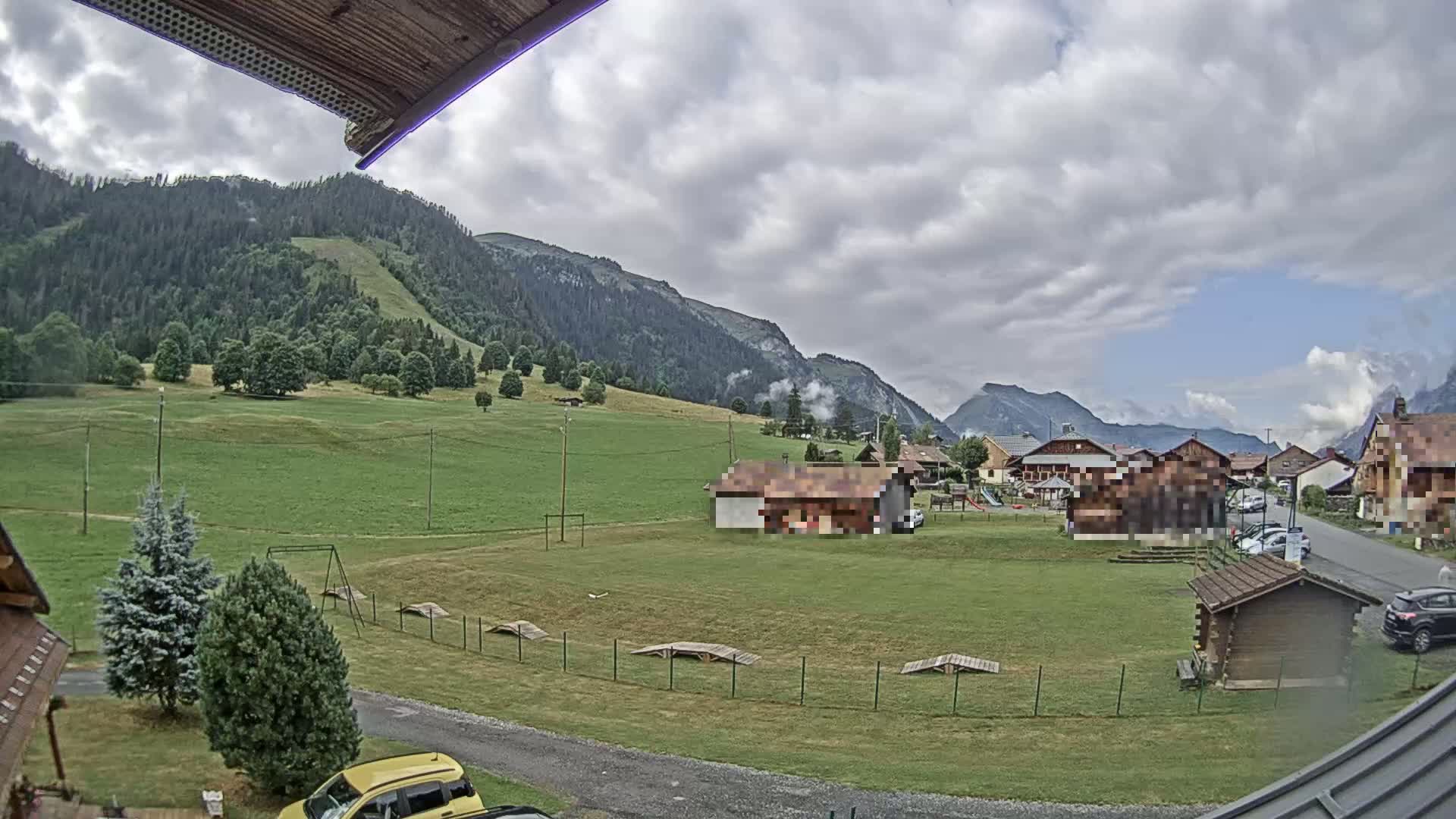 Col de Romme Village Live Cam - Bonneville, Haute-Savoie, Auvergne-Rhone-Alpes, France
