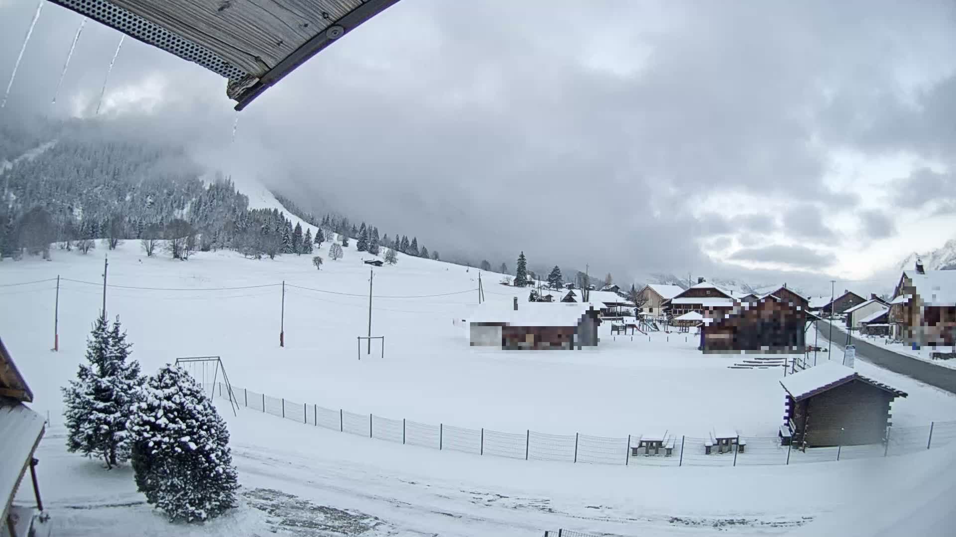 Col de Romme Village Live Cam - Bonneville, Haute-Savoie, Auvergne-Rhone-Alpes, France