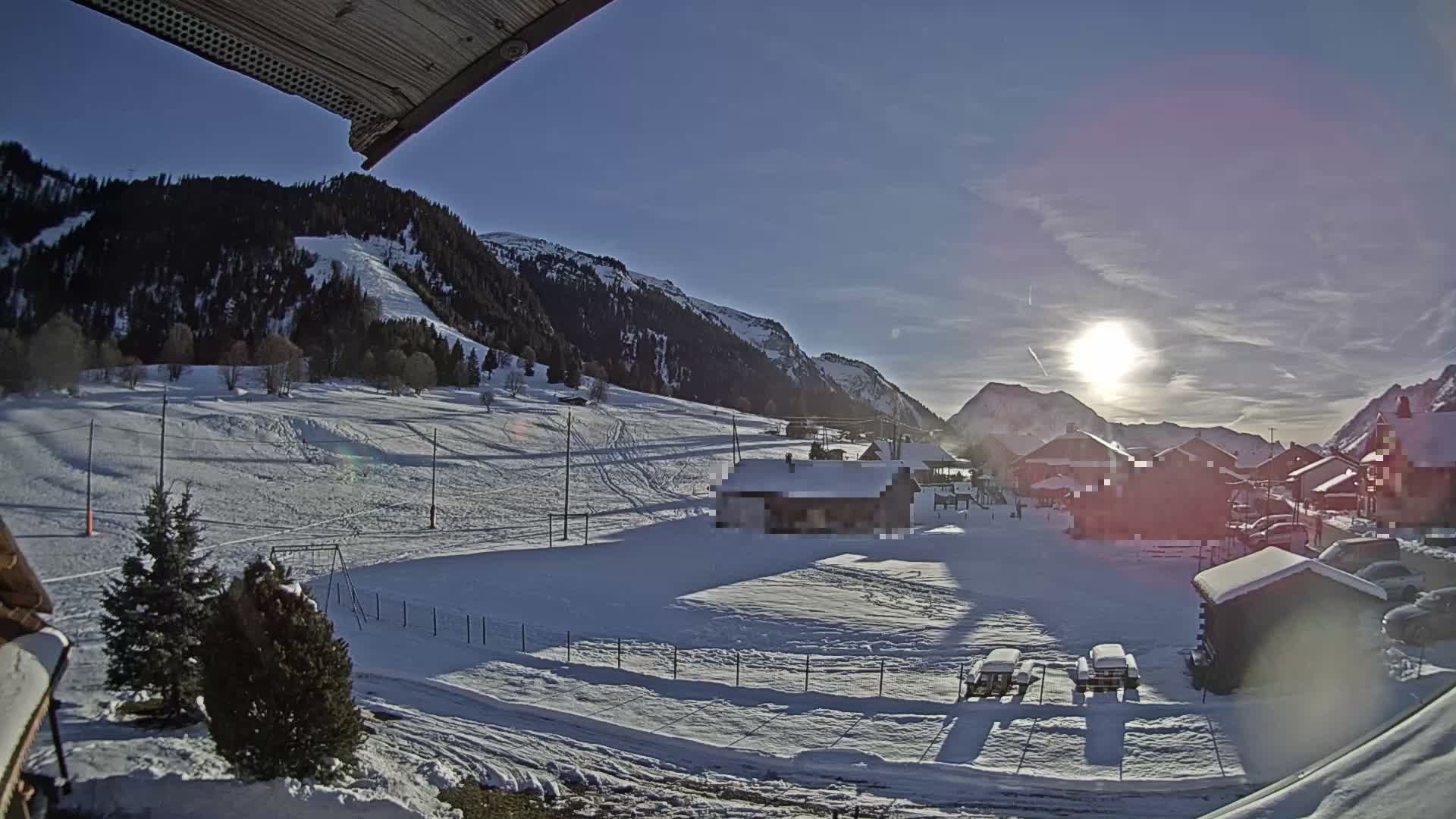Col de Romme Village Live Cam - Bonneville, Haute-Savoie, Auvergne-Rhone-Alpes, France