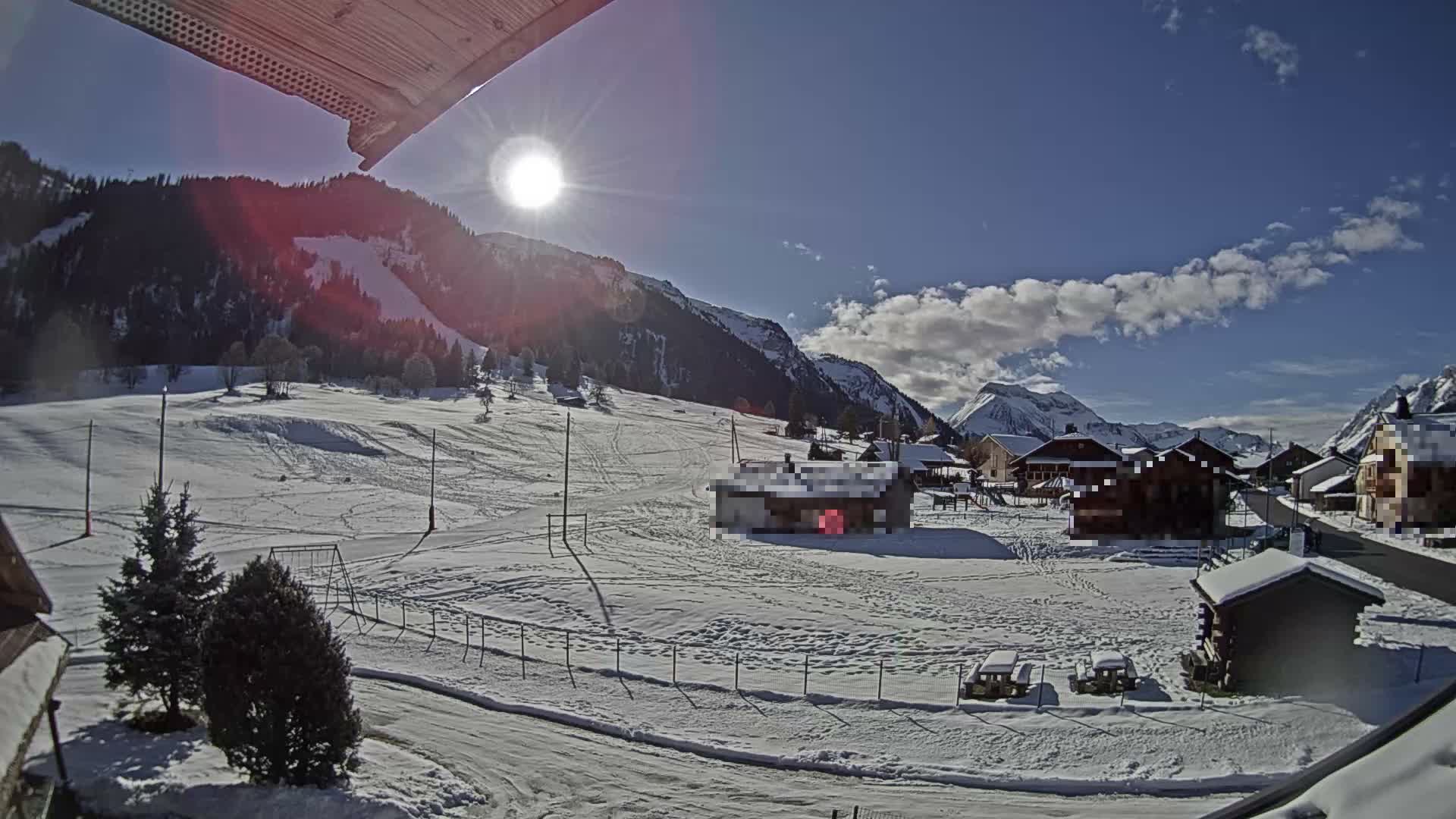 Col de Romme Village Live Cam - Bonneville, Haute-Savoie, Auvergne-Rhone-Alpes, France