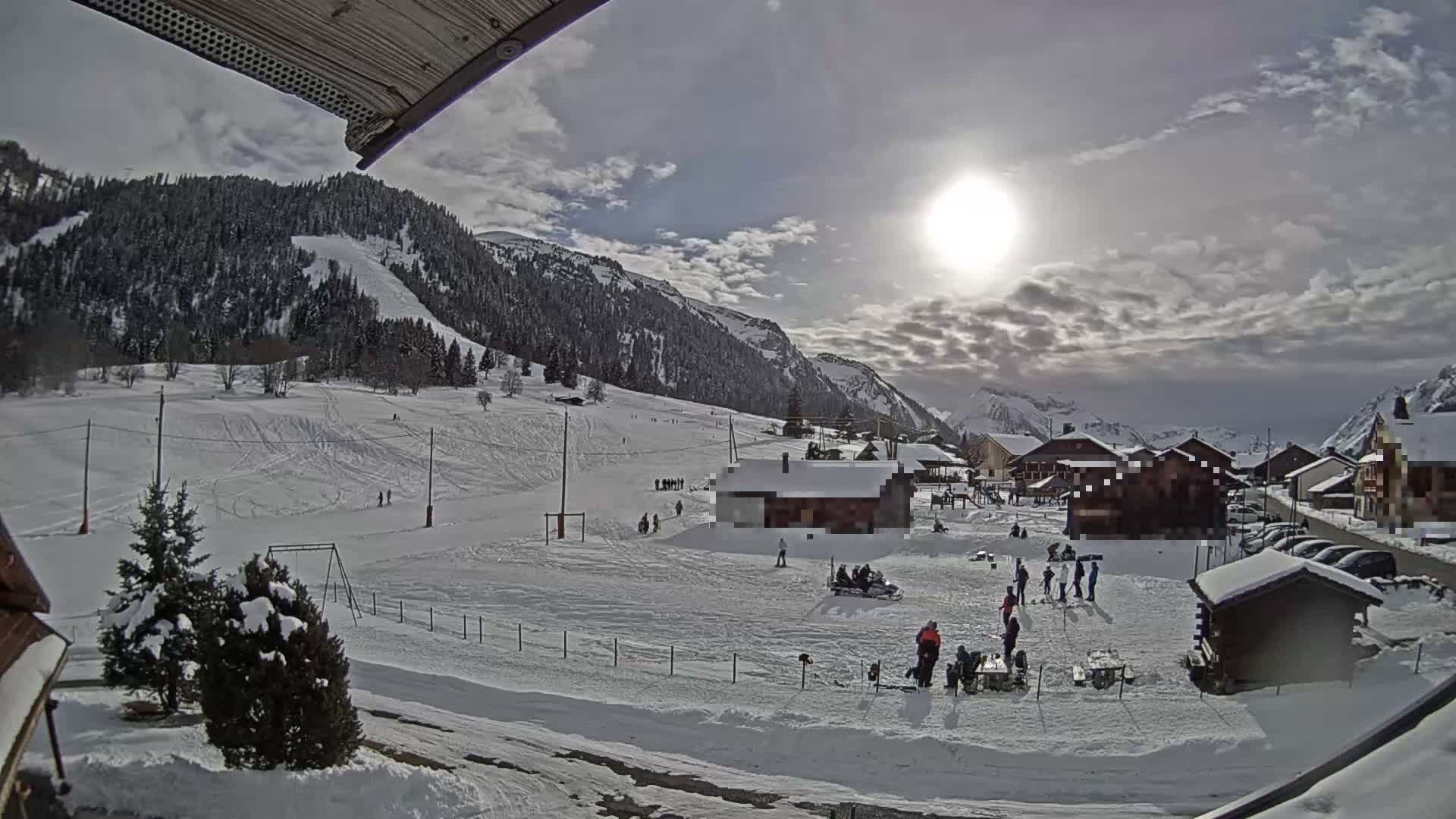 Col de Romme Village Live Cam - Bonneville, Haute-Savoie, Auvergne-Rhone-Alpes, France