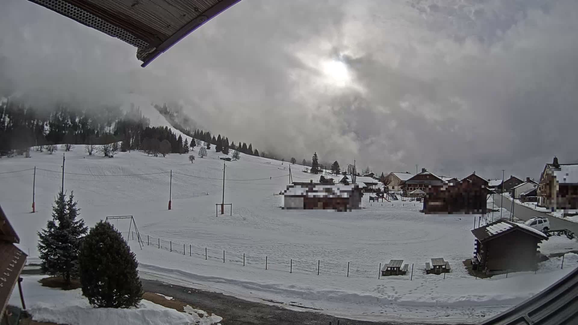 Col de Romme Village Live Cam - Bonneville, Haute-Savoie, Auvergne-Rhone-Alpes, France