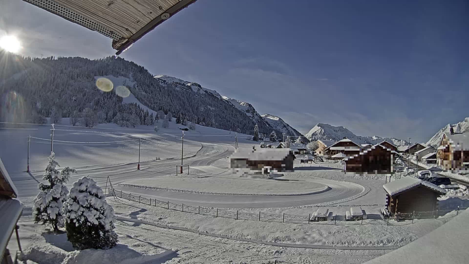 Col de Romme Village Live Cam - Bonneville, Haute-Savoie, Auvergne-Rhone-Alpes, France