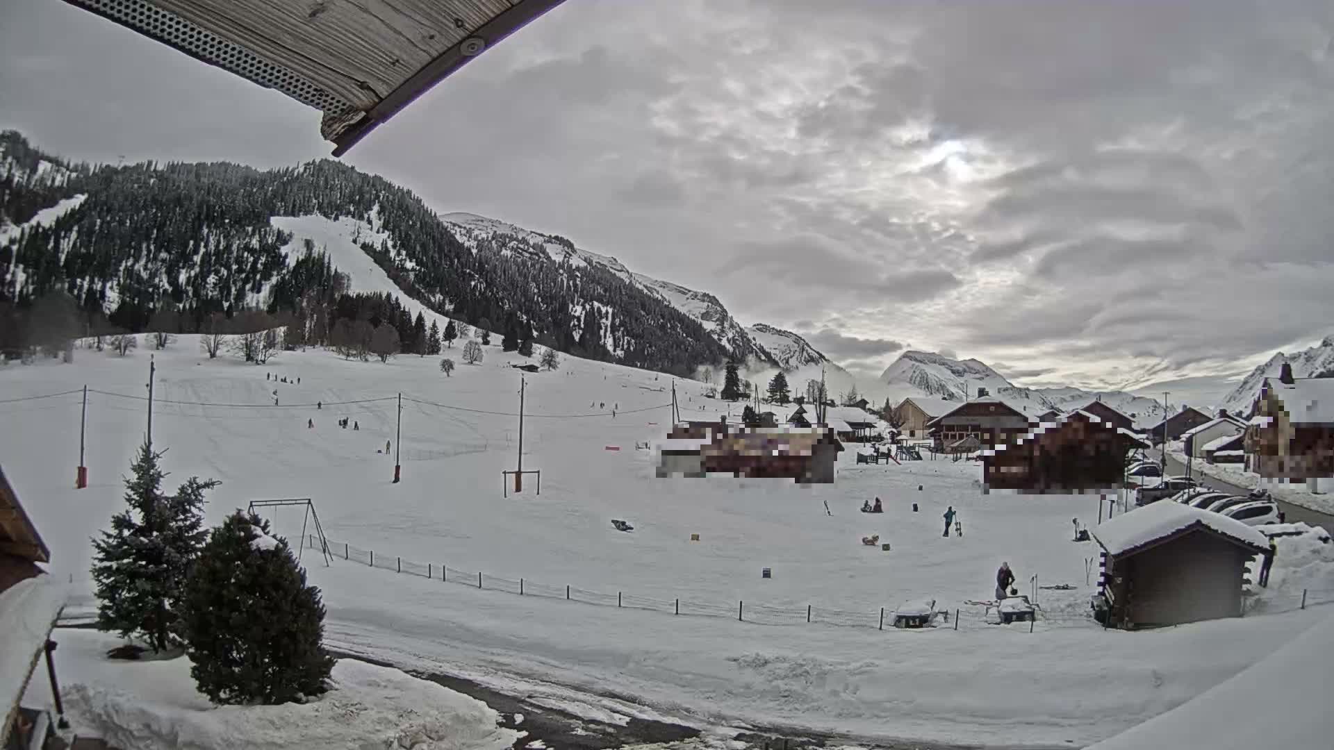 Col de Romme Village Live Cam - Bonneville, Haute-Savoie, Auvergne-Rhone-Alpes, France