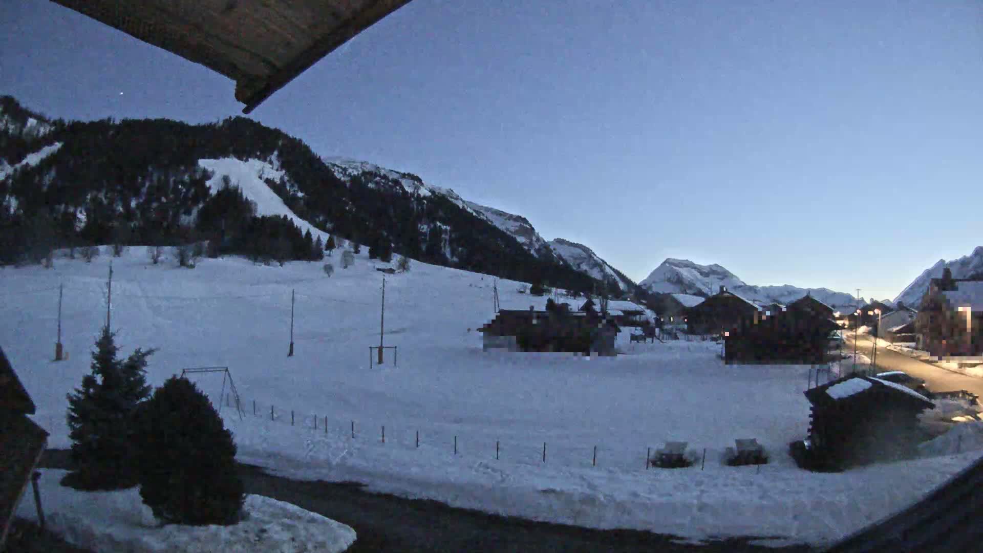 Col de Romme Village Live Cam - Bonneville, Haute-Savoie, Auvergne-Rhone-Alpes, France