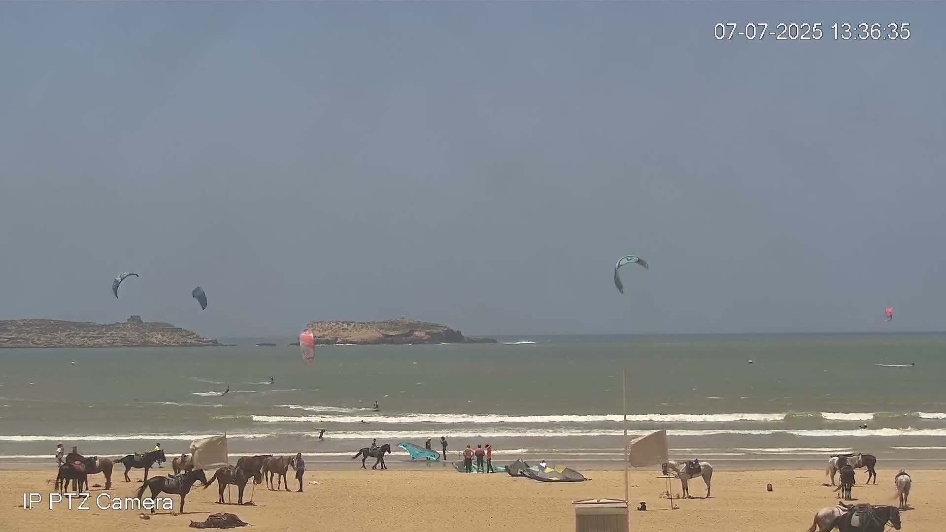 Essaouira- Suweyr, Plage Targathe Beach Live Cam - Essaouira, Safi, Marrakesh-Safi, Morocco