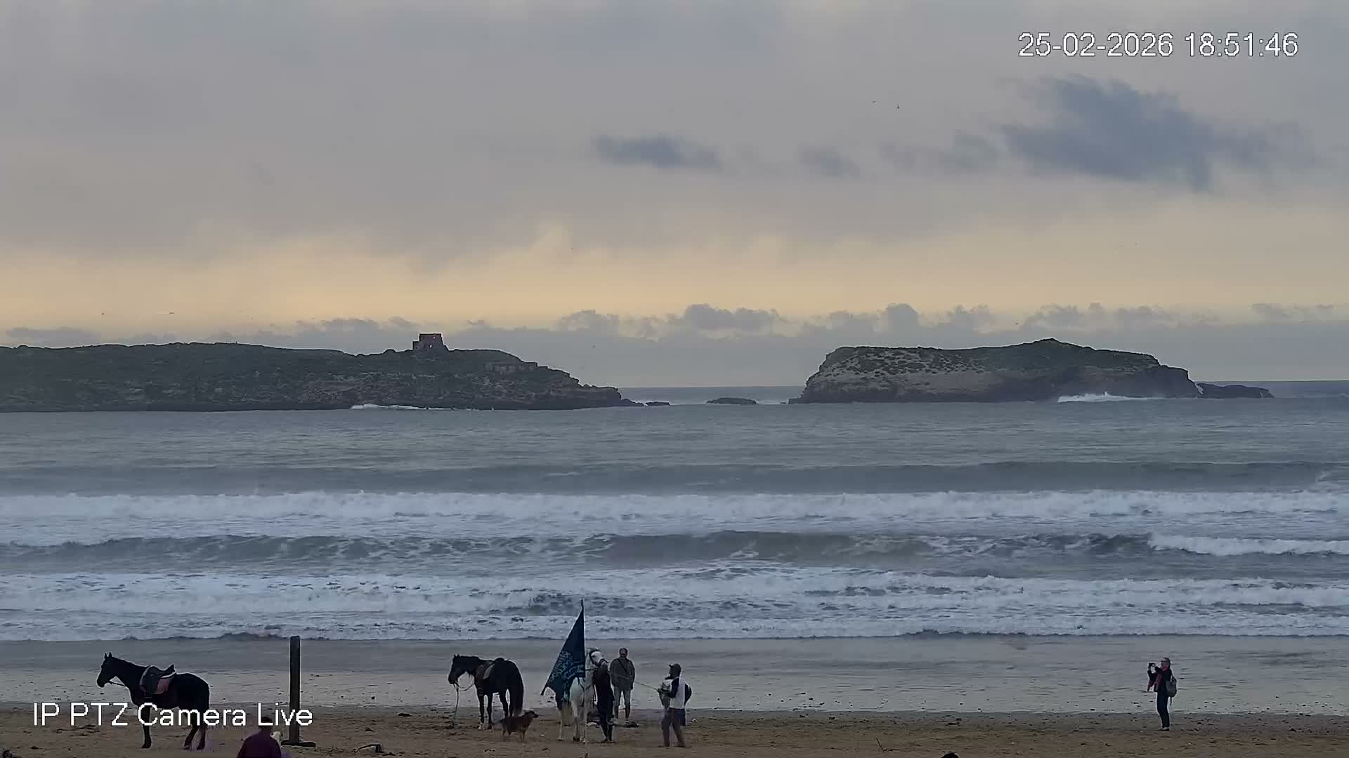 Essaouira- Suweyr, Plage Targathe Beach Live Cam - Essaouira, Safi, Marrakesh-Safi, Morocco