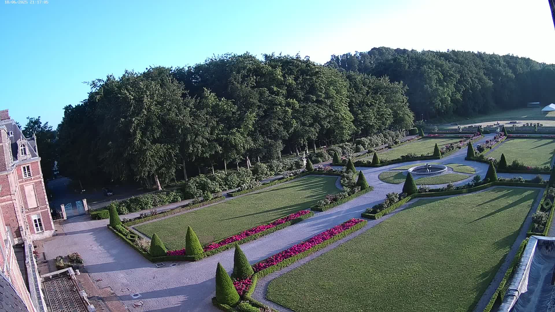 Saint-Omer- Jardin à la française (French Garden) Live Cam - Saint-Omer, Pas-de-Calais, Hauts-de-France, France