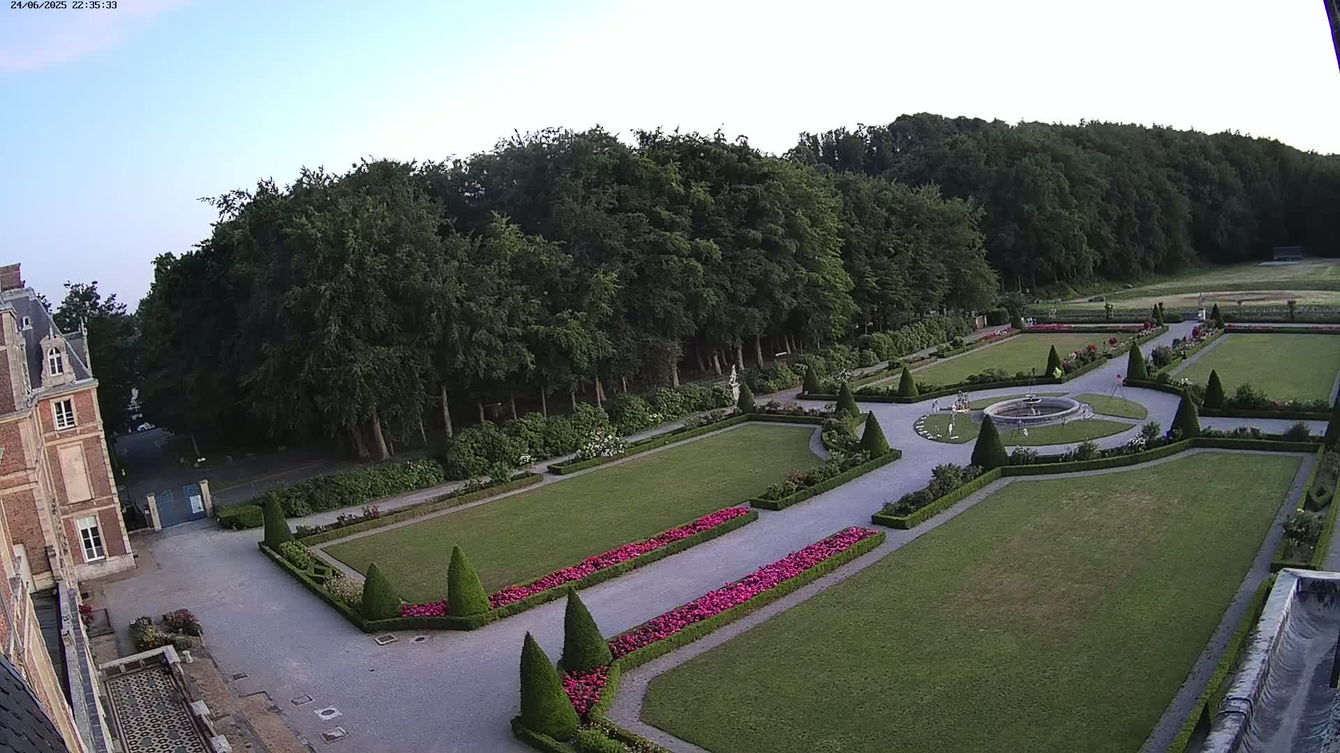 Saint-Omer- Jardin à la française (French Garden) Live Cam - Saint-Omer, Pas-de-Calais, Hauts-de-France, France