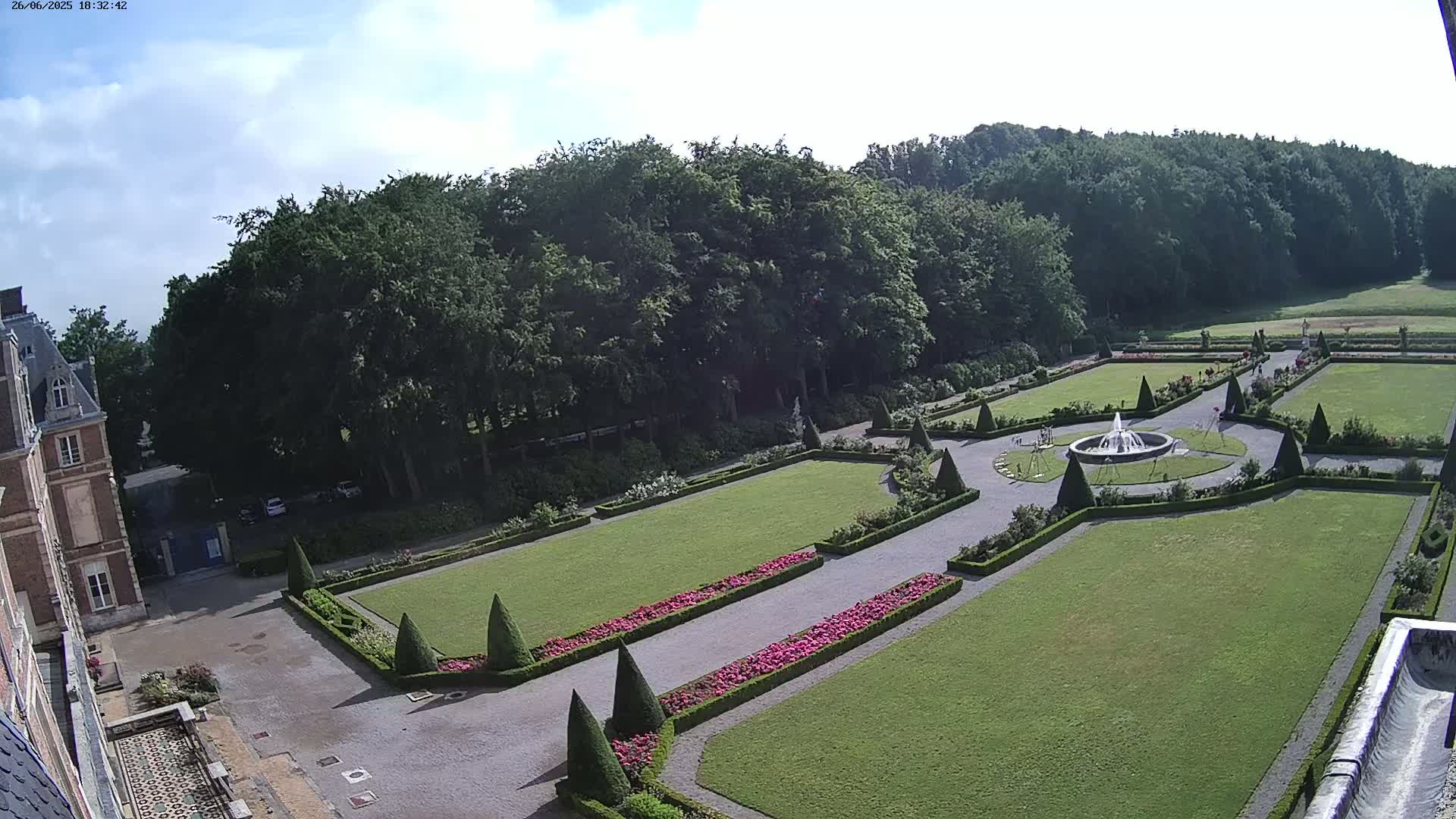 Saint-Omer- Jardin à la française (French Garden) Live Cam - Saint-Omer, Pas-de-Calais, Hauts-de-France, France