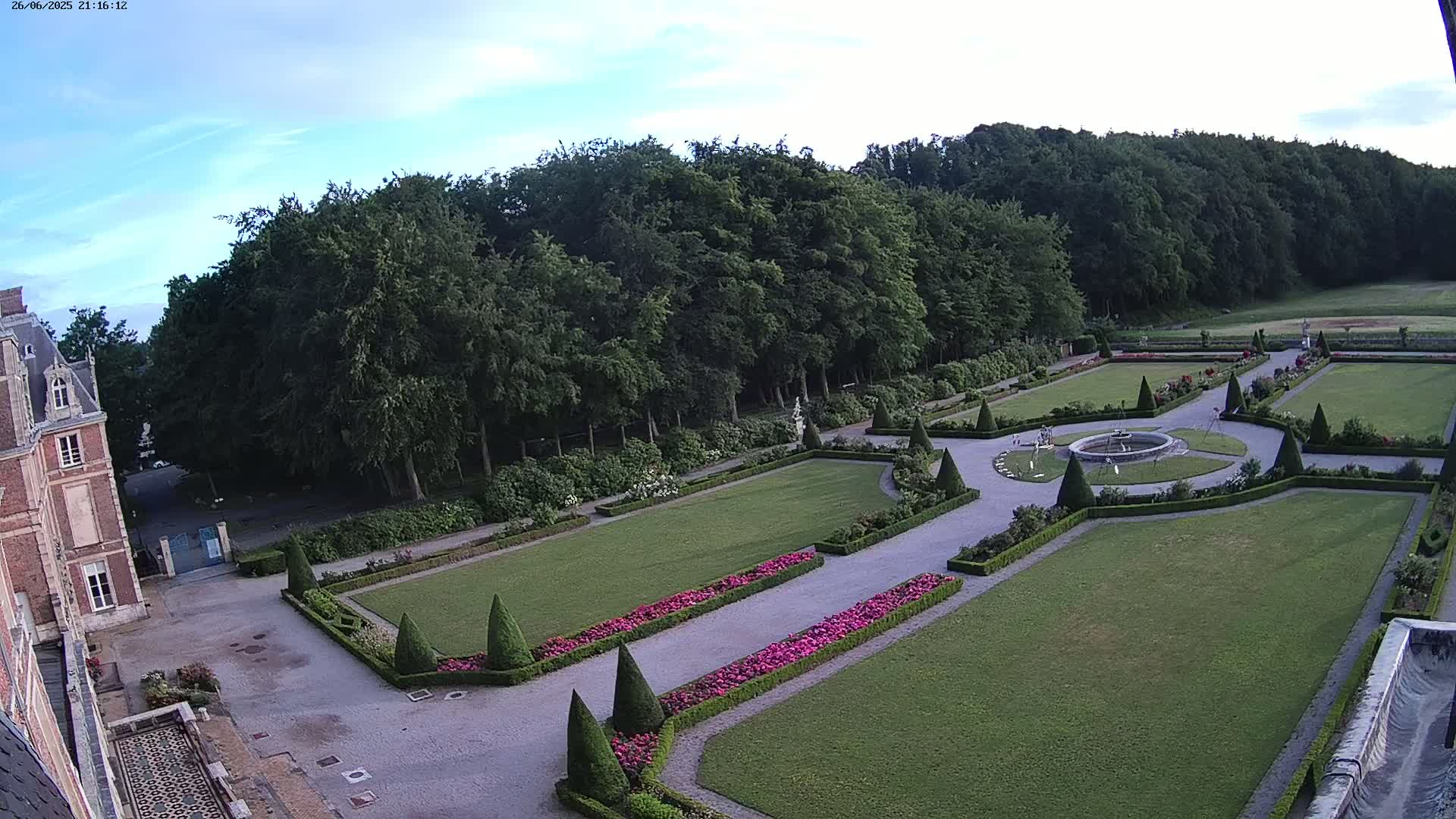 Saint-Omer- Jardin à la française (French Garden) Live Cam - Saint-Omer, Pas-de-Calais, Hauts-de-France, France