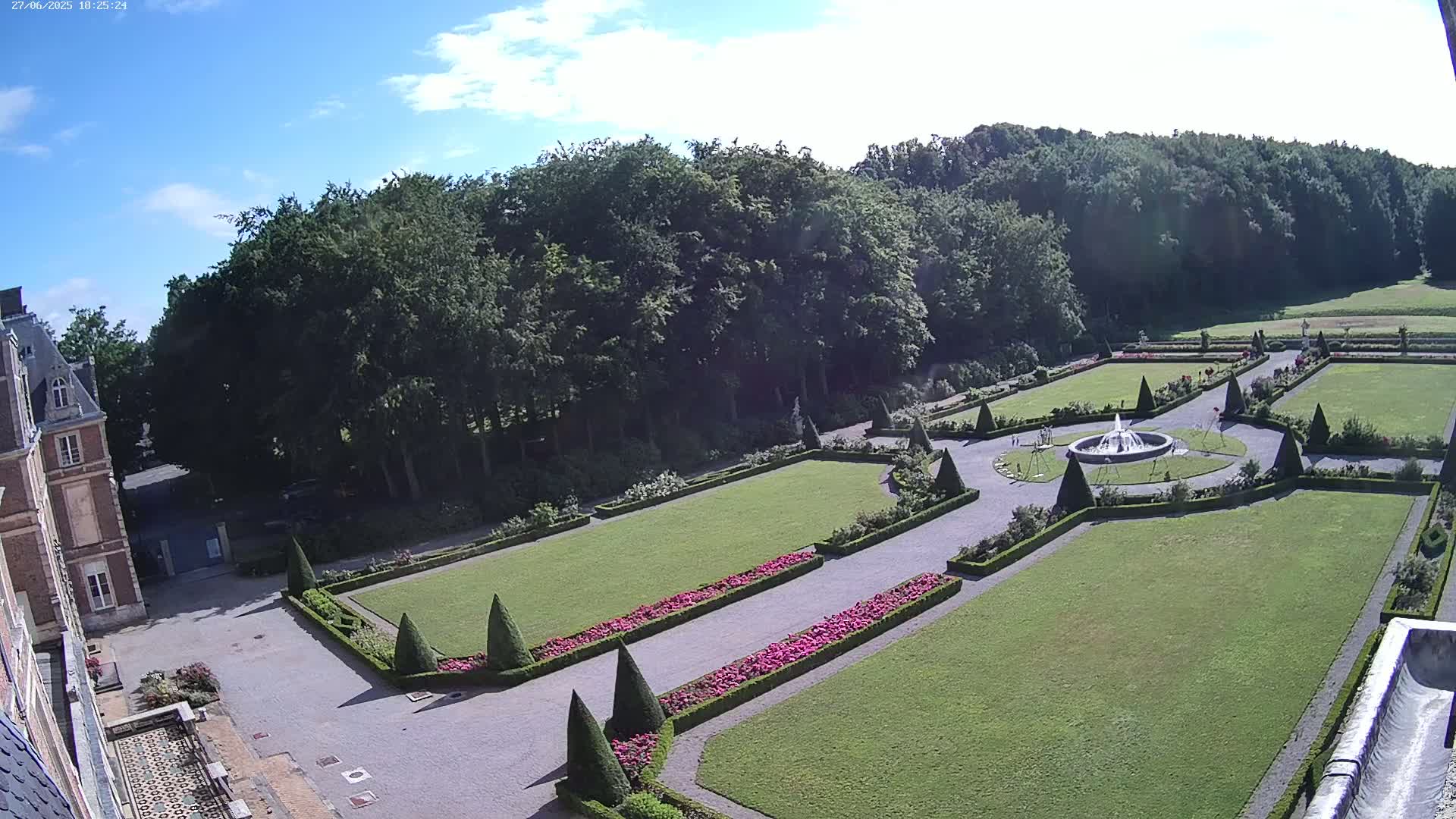 Saint-Omer- Jardin à la française (French Garden) Live Cam - Saint-Omer, Pas-de-Calais, Hauts-de-France, France