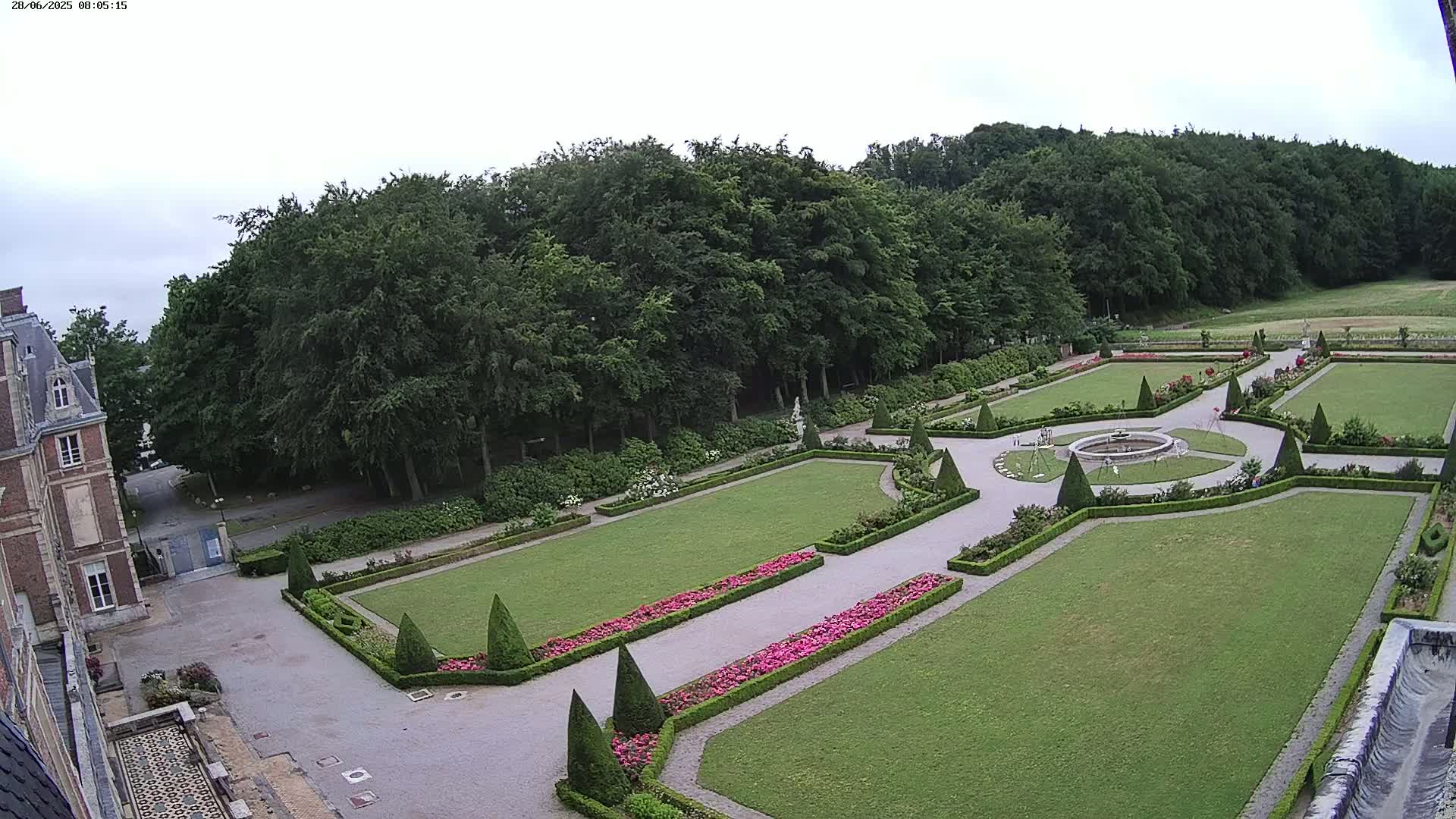 Saint-Omer- Jardin à la française (French Garden) Live Cam - Saint-Omer, Pas-de-Calais, Hauts-de-France, France