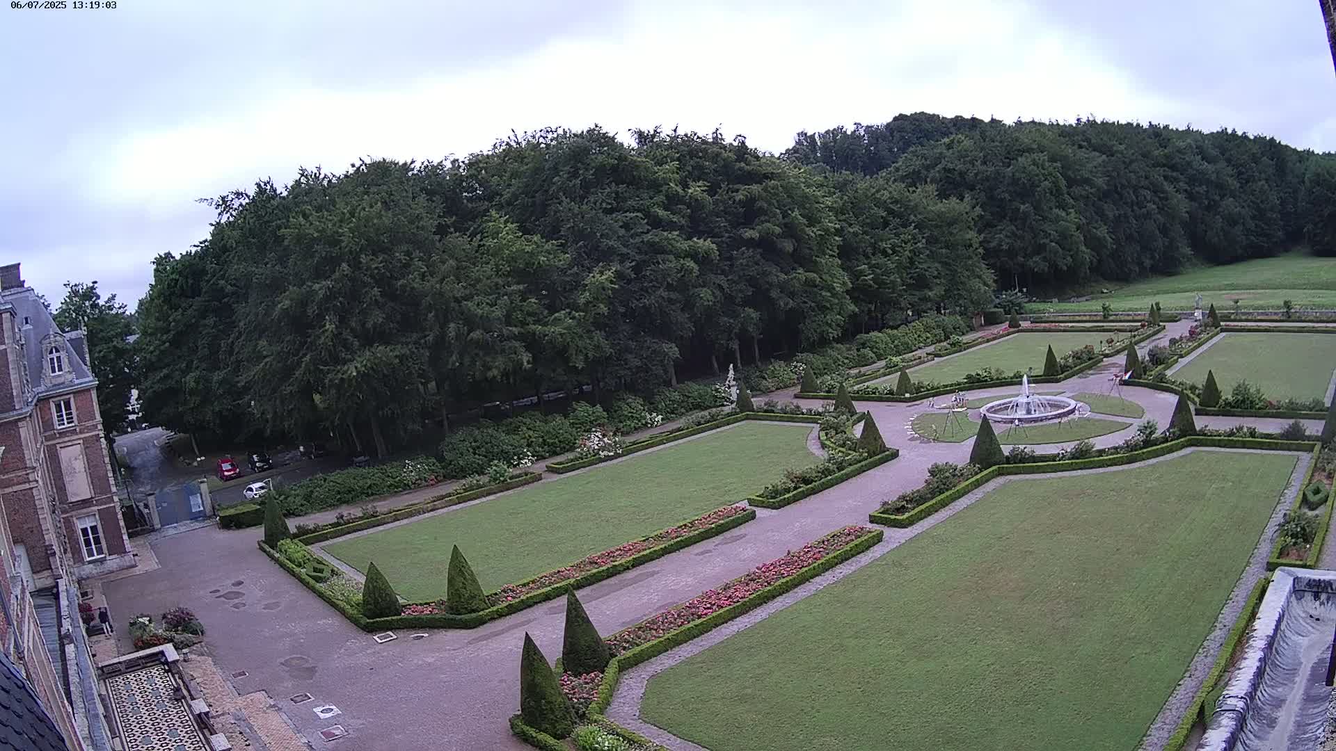 Saint-Omer- Jardin à la française (French Garden) Live Cam - Saint-Omer, Pas-de-Calais, Hauts-de-France, France