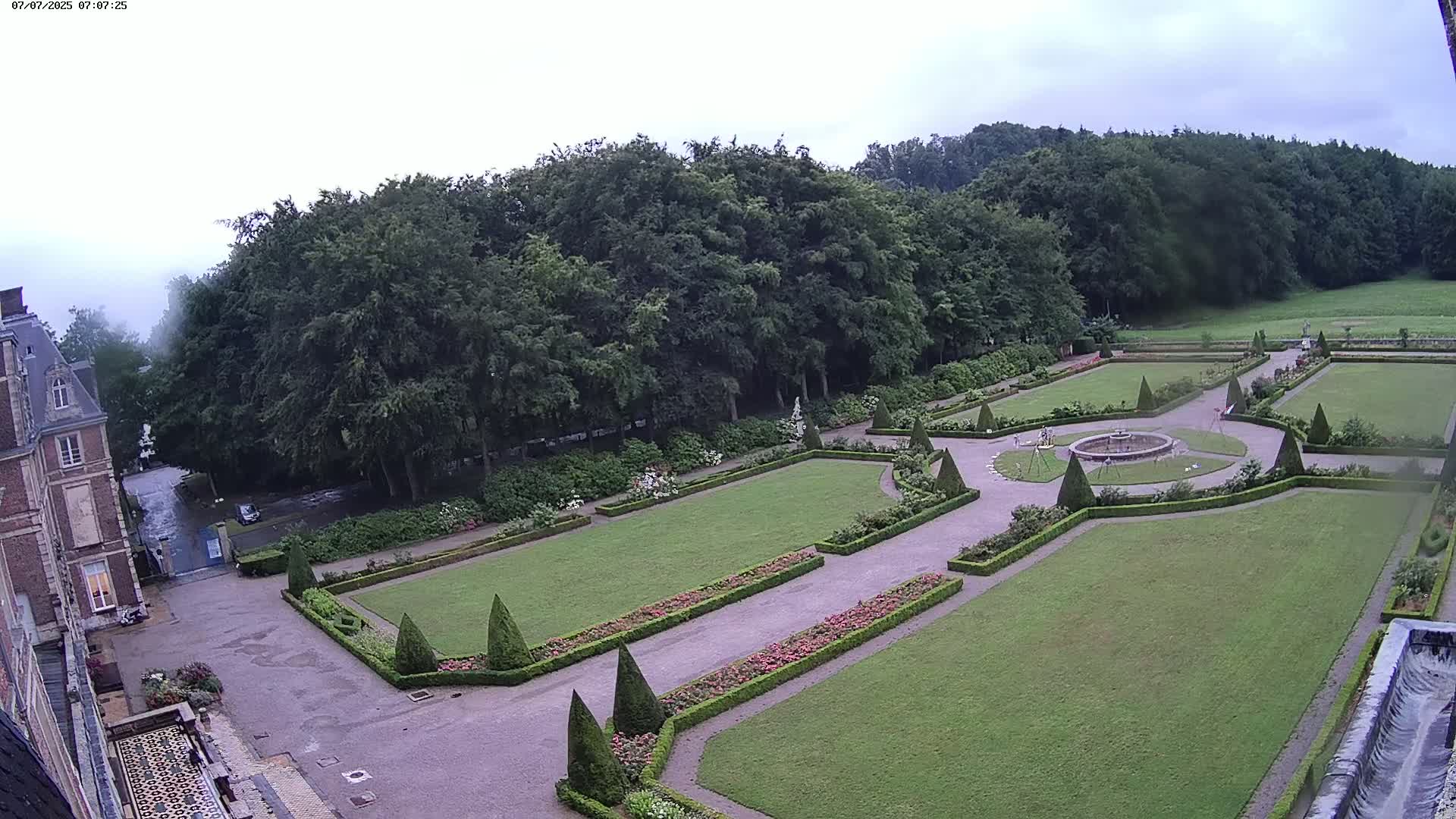 Saint-Omer- Jardin à la française (French Garden) Live Cam - Saint-Omer, Pas-de-Calais, Hauts-de-France, France