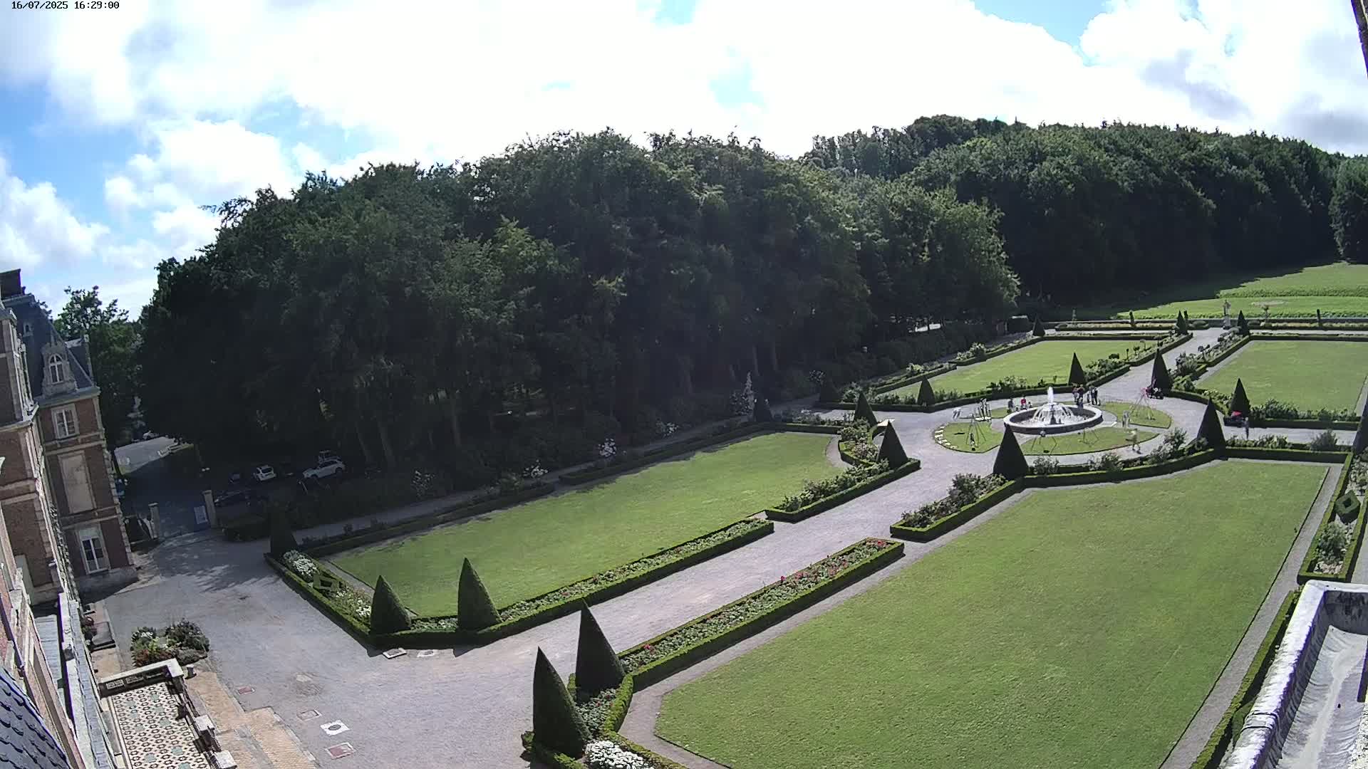 Saint-Omer- Jardin à la française (French Garden) Live Cam - Saint-Omer, Pas-de-Calais, Hauts-de-France, France