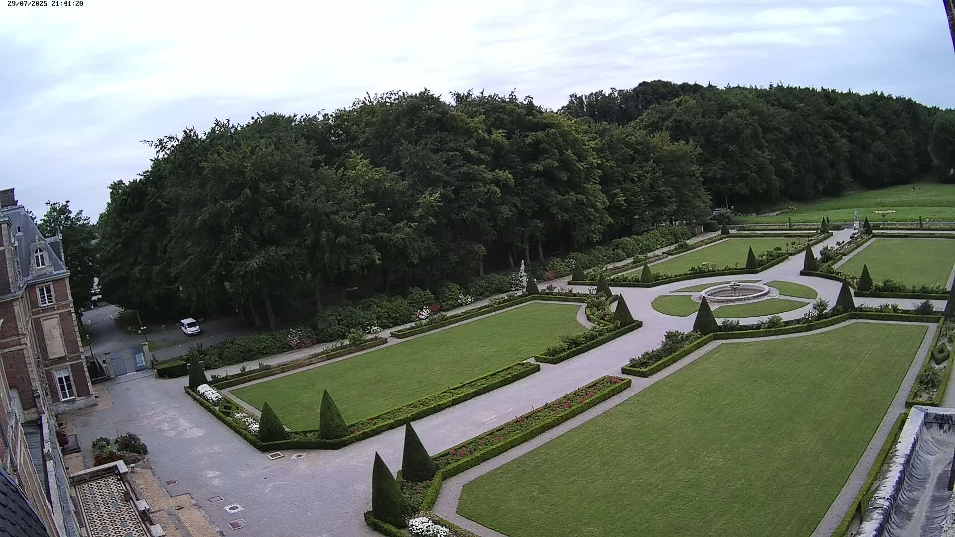 Saint-Omer- Jardin à la française (French Garden) Live Cam - Saint-Omer, Pas-de-Calais, Hauts-de-France, France