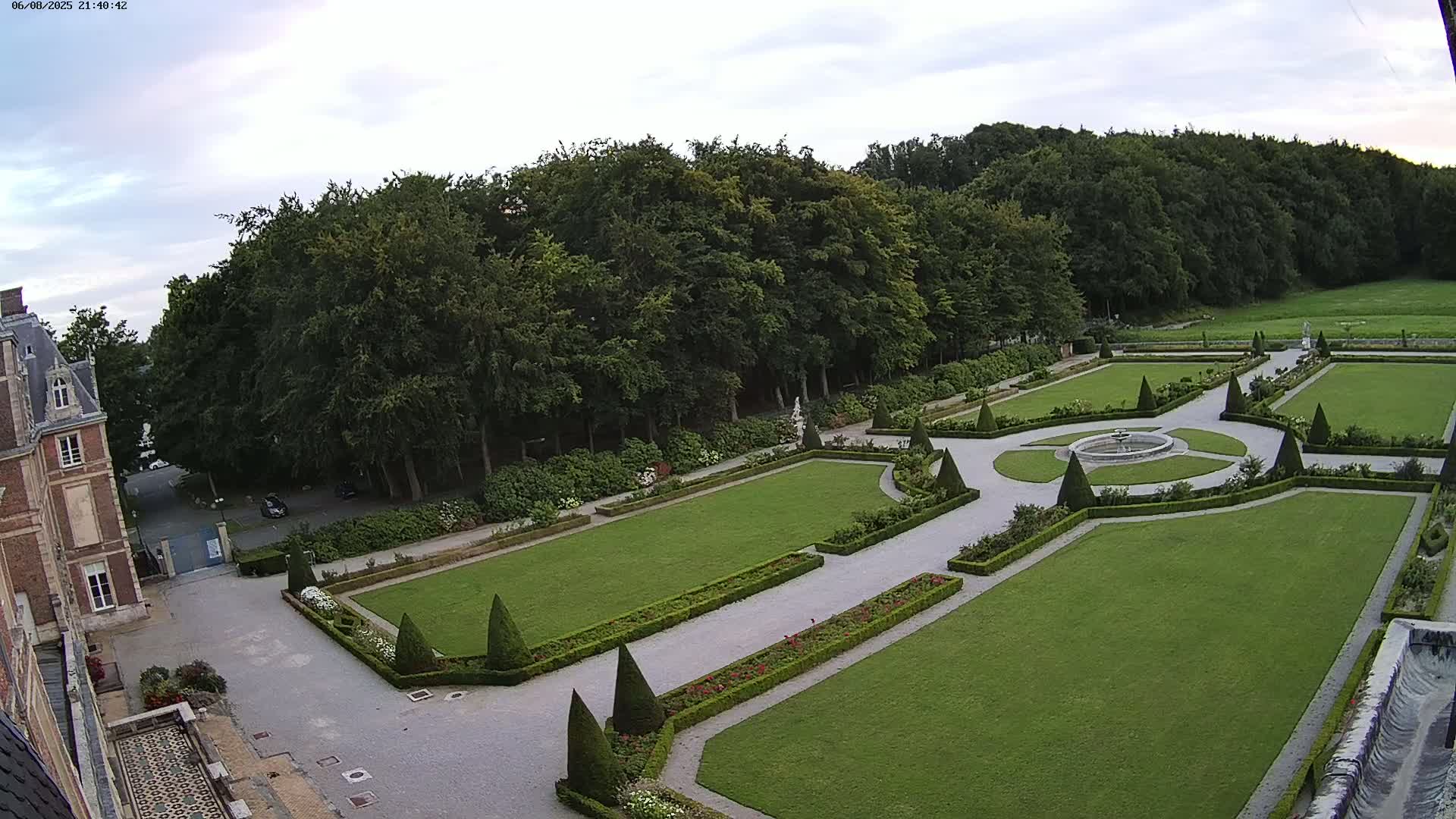 Saint-Omer- Jardin à la française (French Garden) Live Cam - Saint-Omer, Pas-de-Calais, Hauts-de-France, France