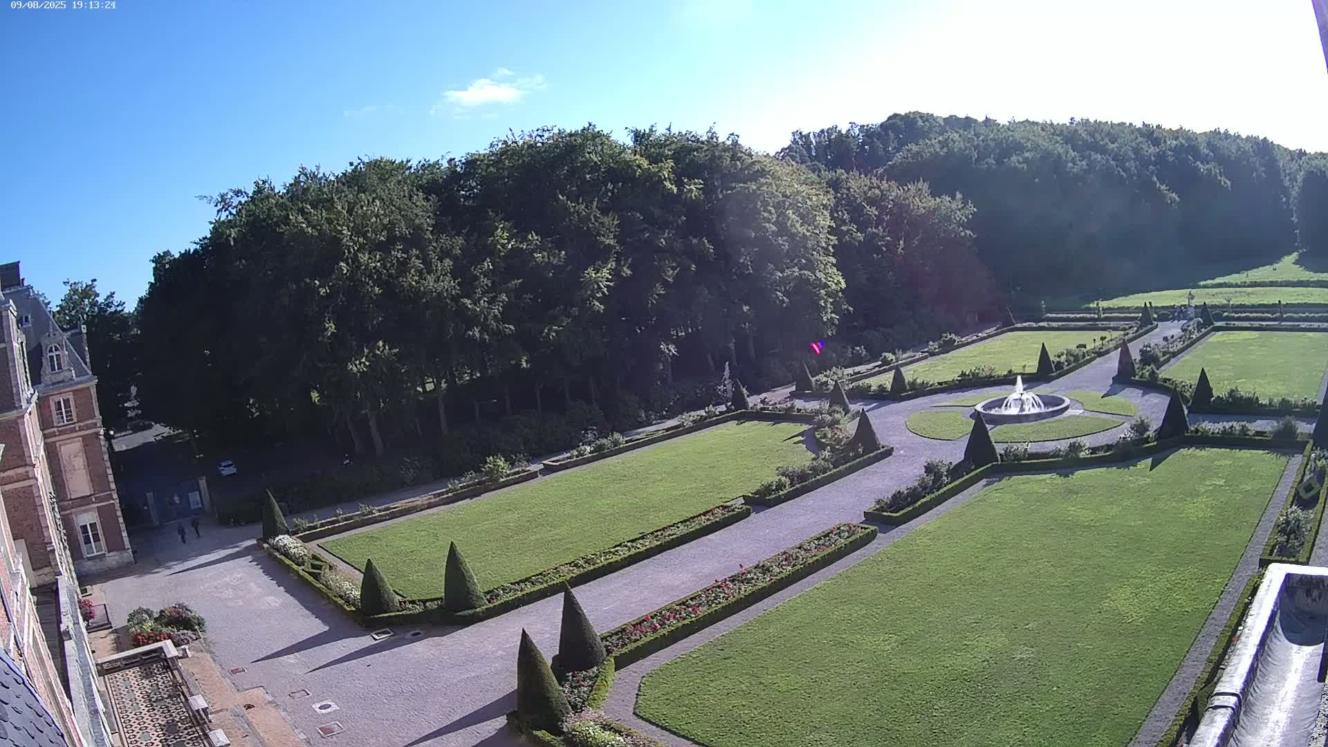 Saint-Omer- Jardin à la française (French Garden) Live Cam - Saint-Omer, Pas-de-Calais, Hauts-de-France, France