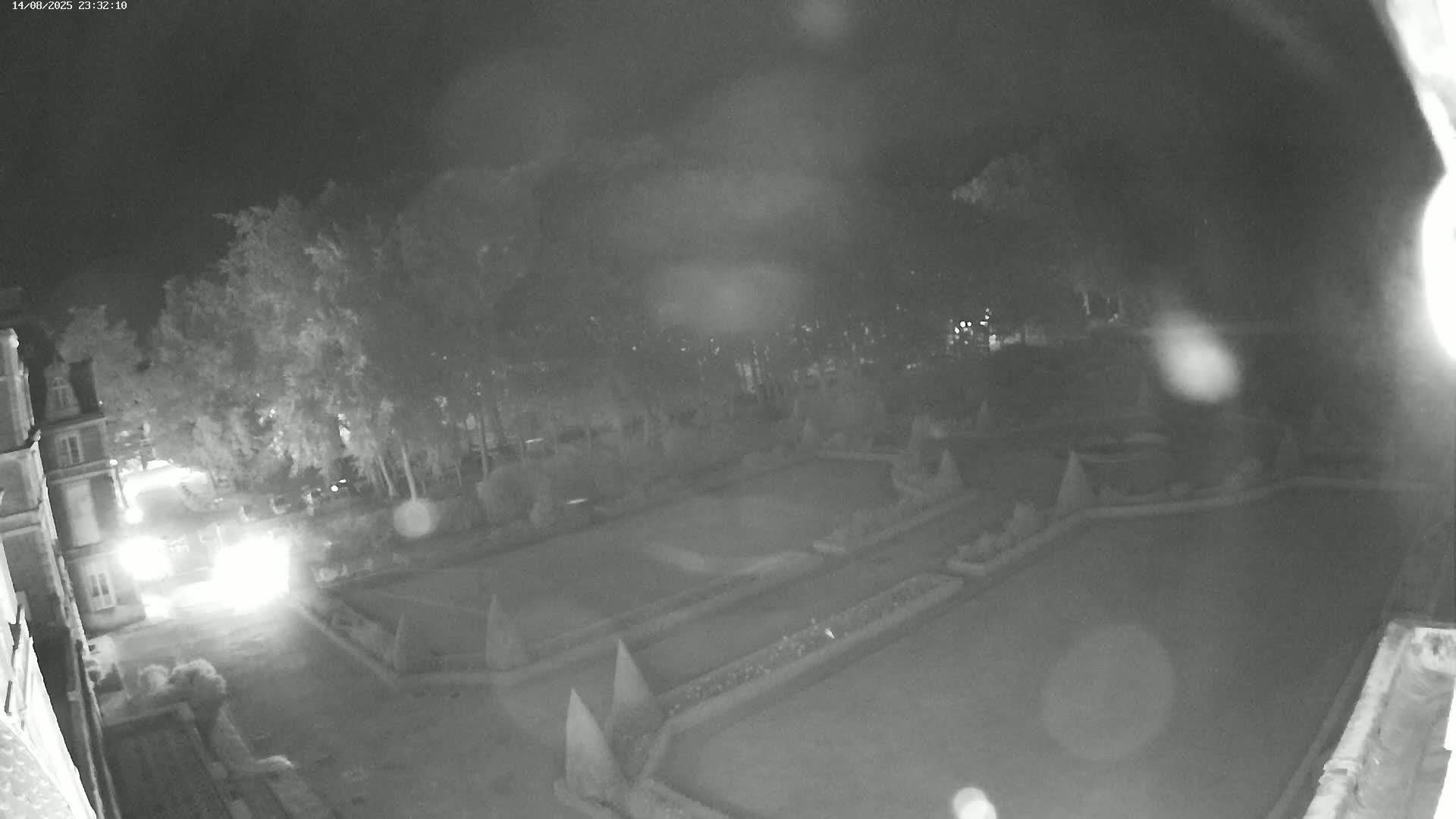 Saint-Omer- Jardin à la française (French Garden) Live Cam - Saint-Omer, Pas-de-Calais, Hauts-de-France, France