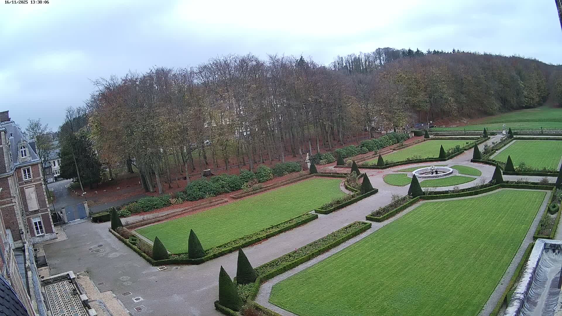 Saint-Omer- Jardin à la française (French Garden) Live Cam - Saint-Omer, Pas-de-Calais, Hauts-de-France, France